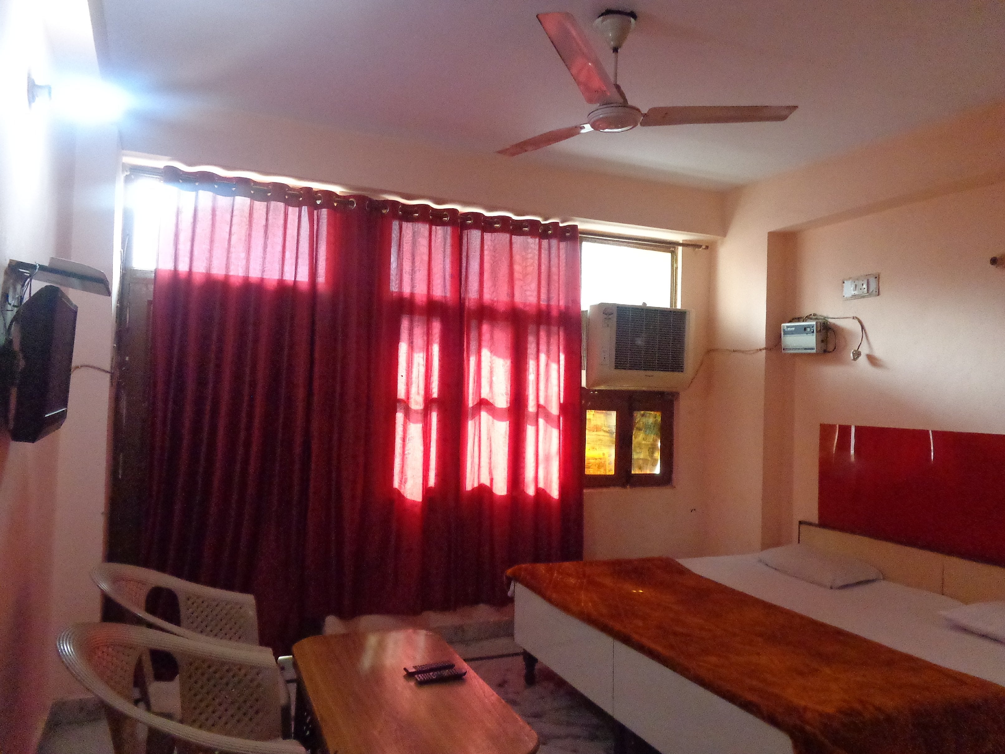 Aryan GuestHouse - Tap to explore photos