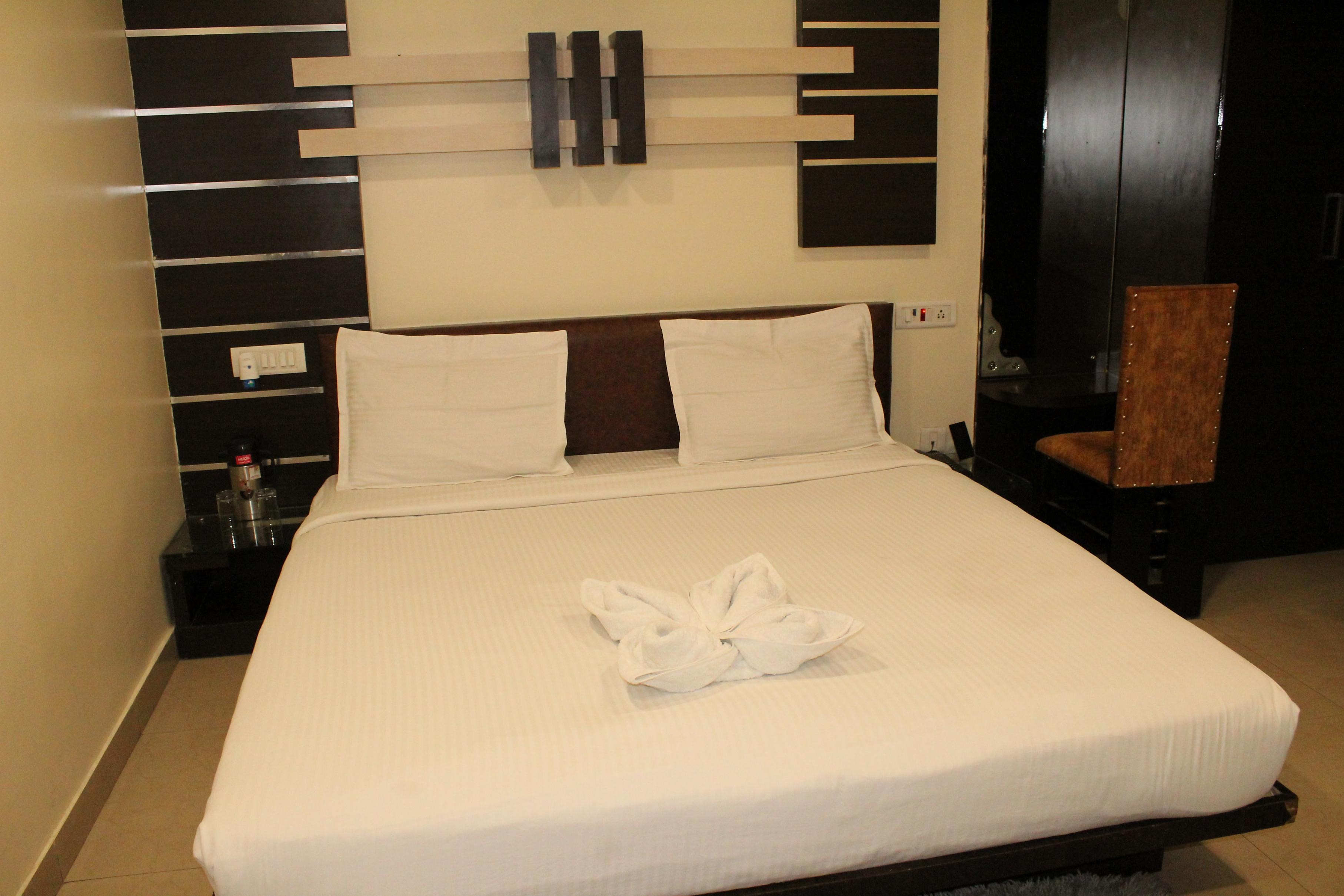 HOTEL BUNDELKHAND PRIDE - Tap to explore photos