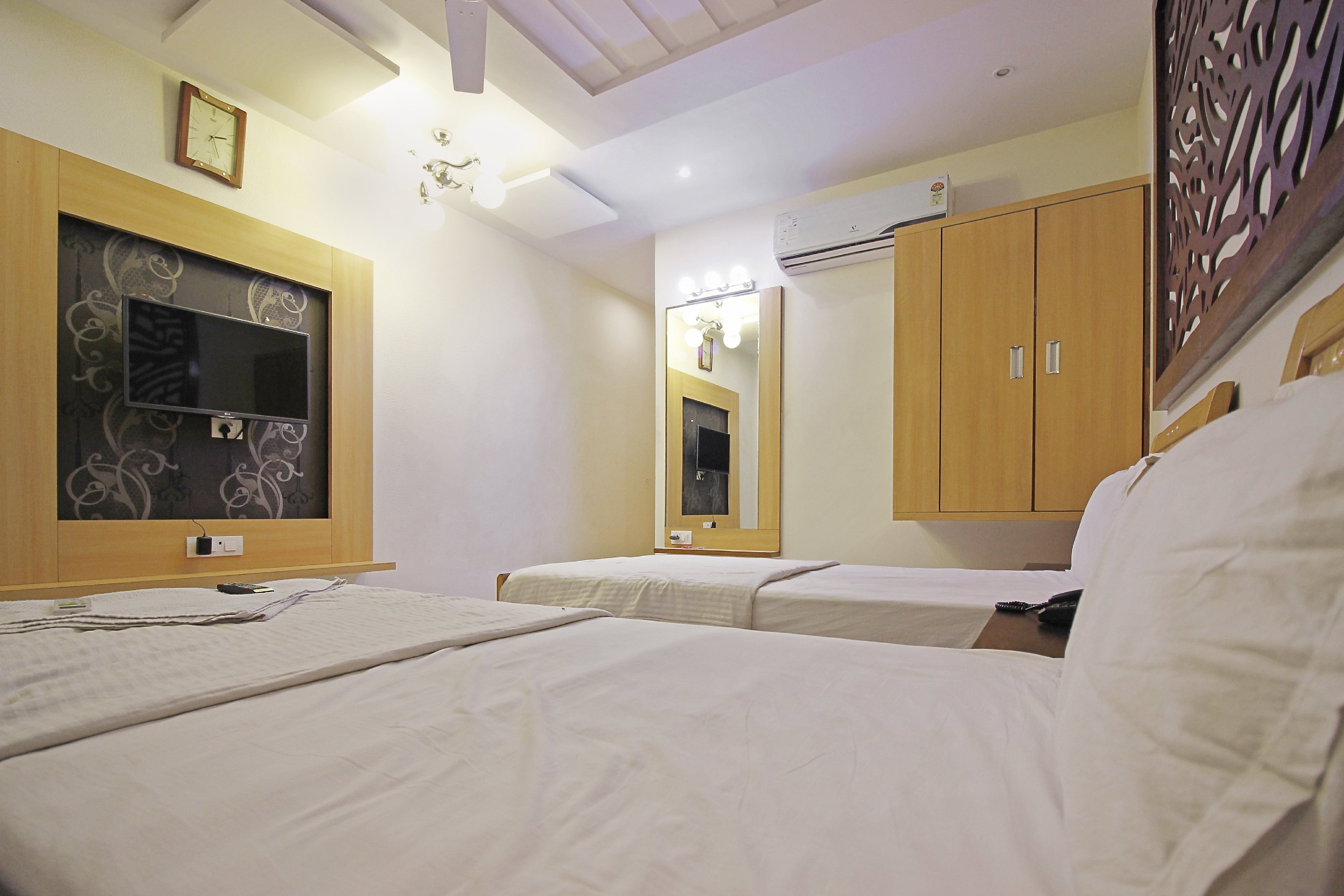 Hotel Horizon Surat - Tap to explore photos