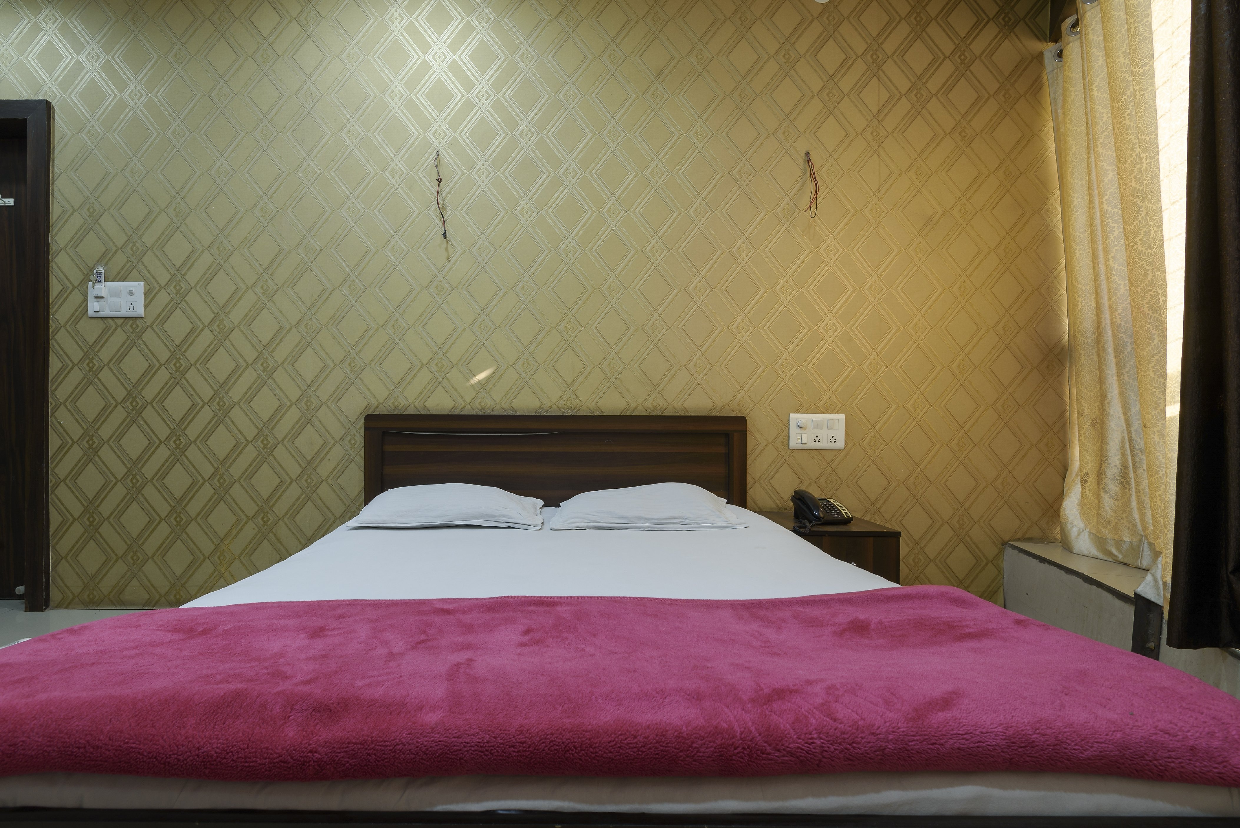 HOTEL HOLIDAY ERA LODGING 4