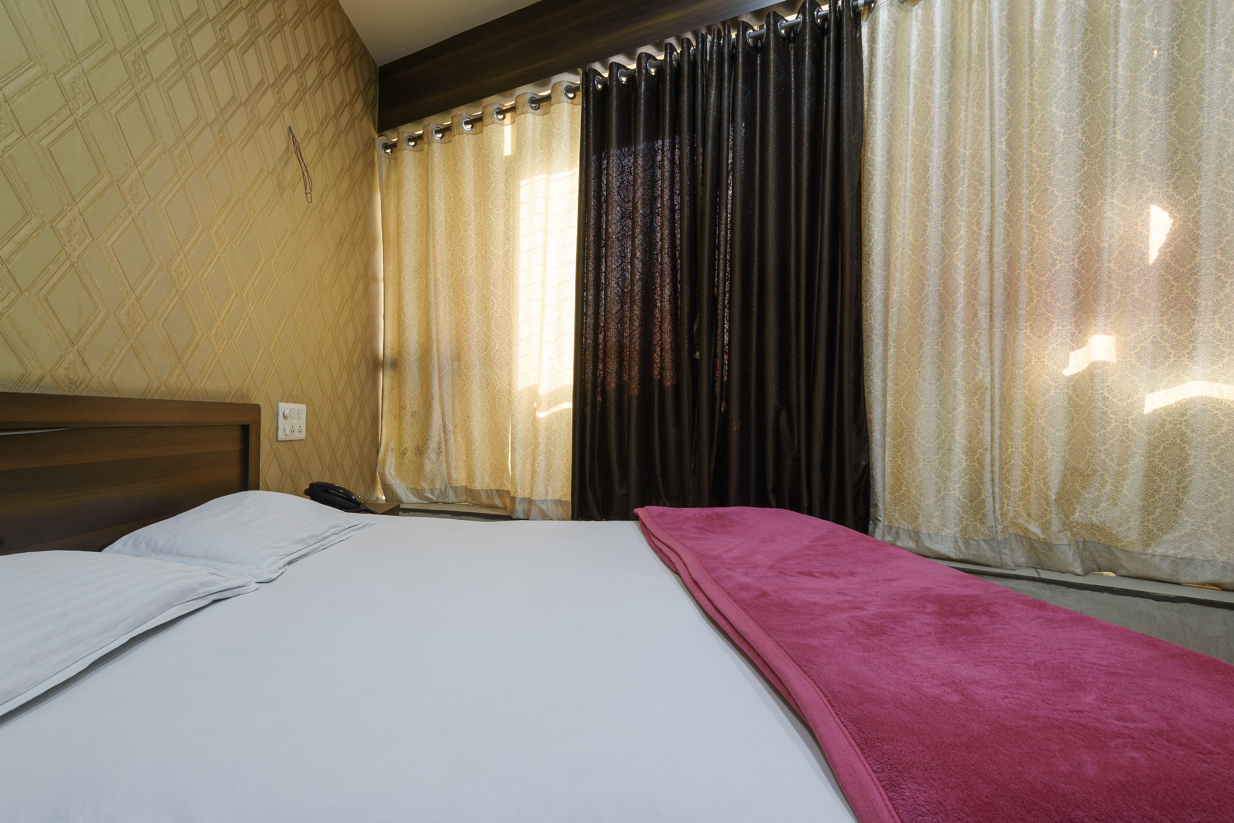 HOTEL HOLIDAY ERA LODGING 5