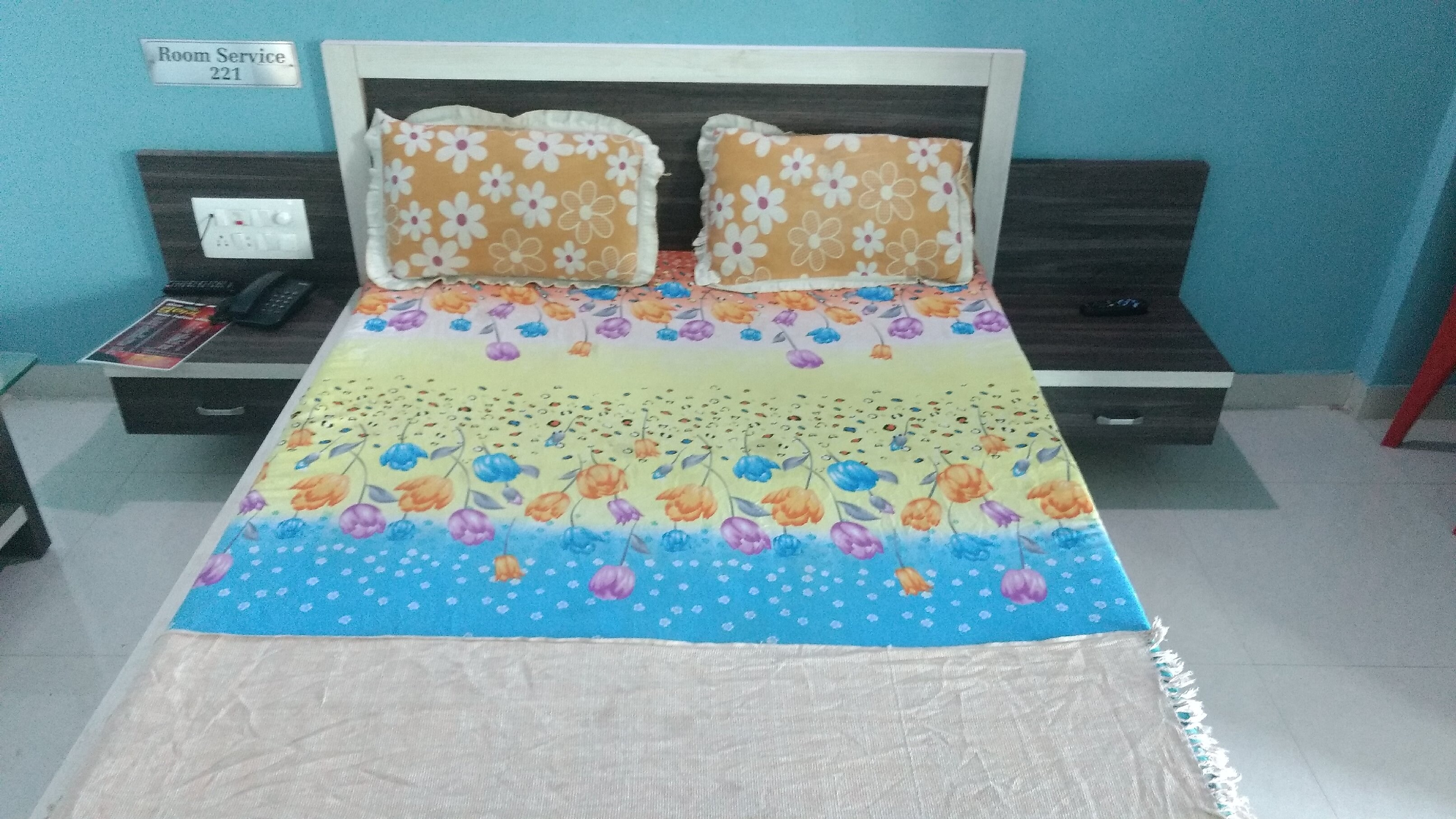 Hotel Shubham - 6Km from Visnagar - Tap to explore photos