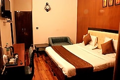 Hotel Rajat Residency (Near Bijnor Railway Station  200 mtrs), Bijnor