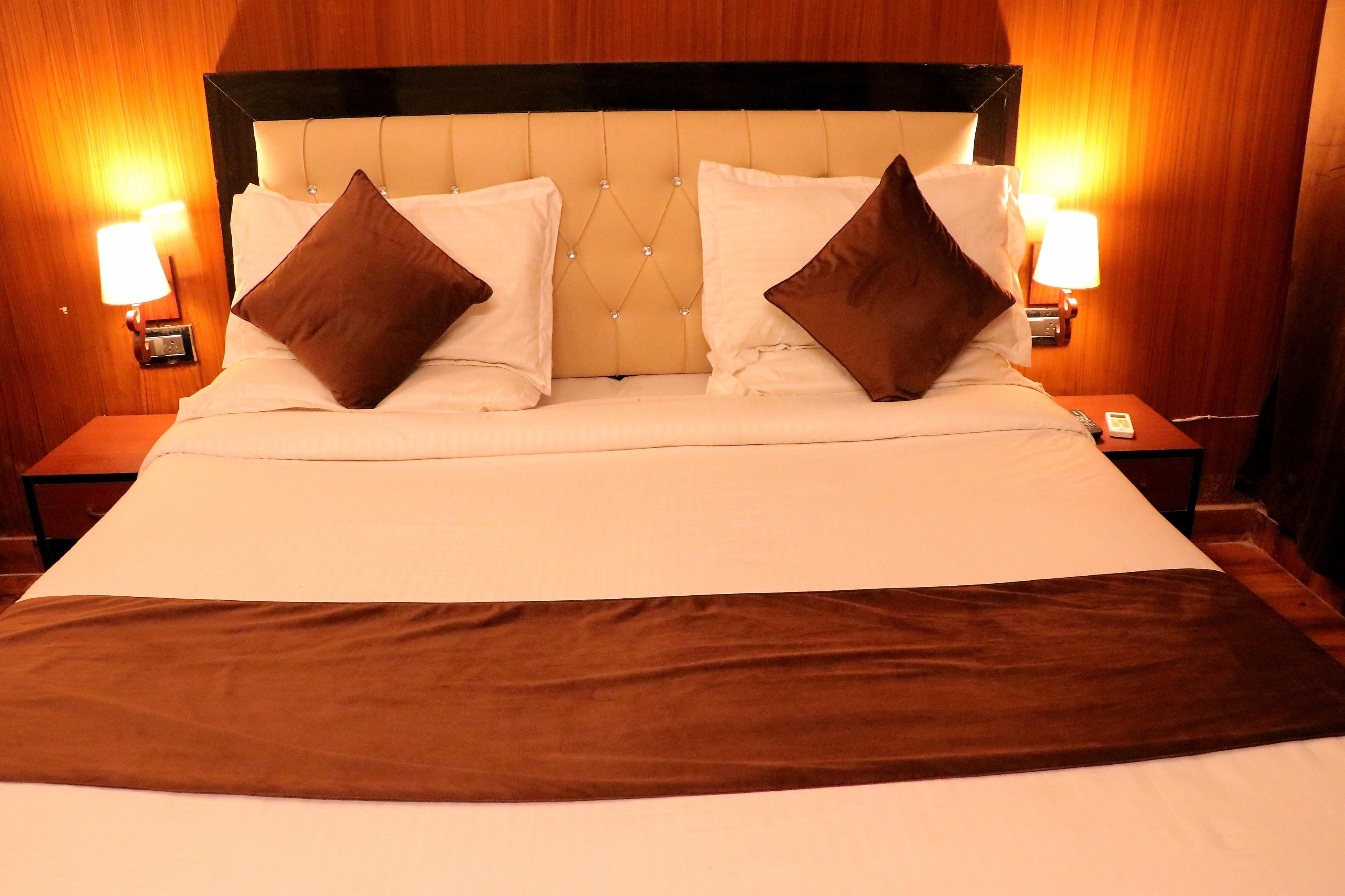 Hotel Rajat Residency - Tap to explore photos