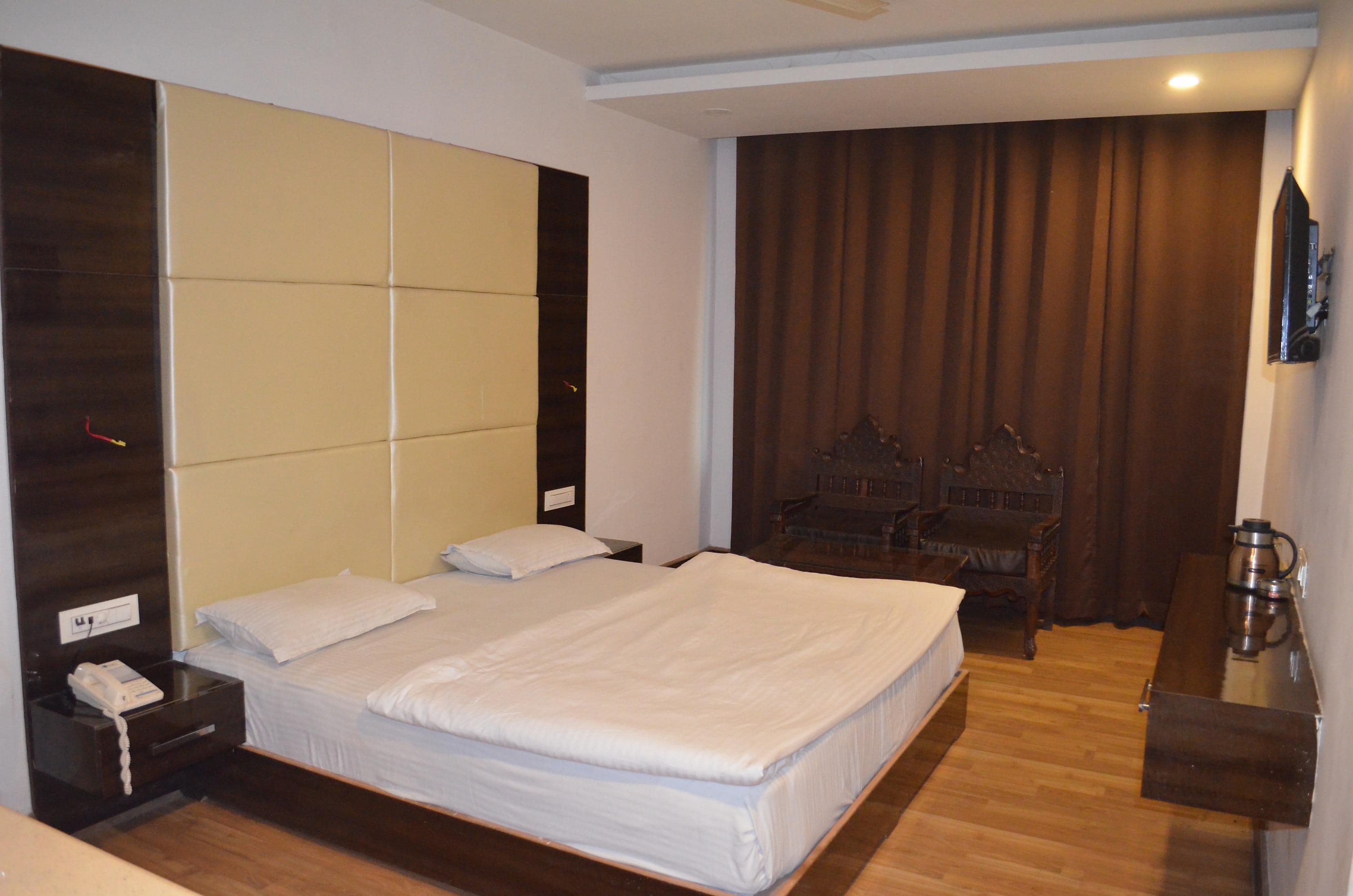 hotel chanakya - Tap to explore photos