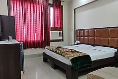 New Karan Hotel, Jammu