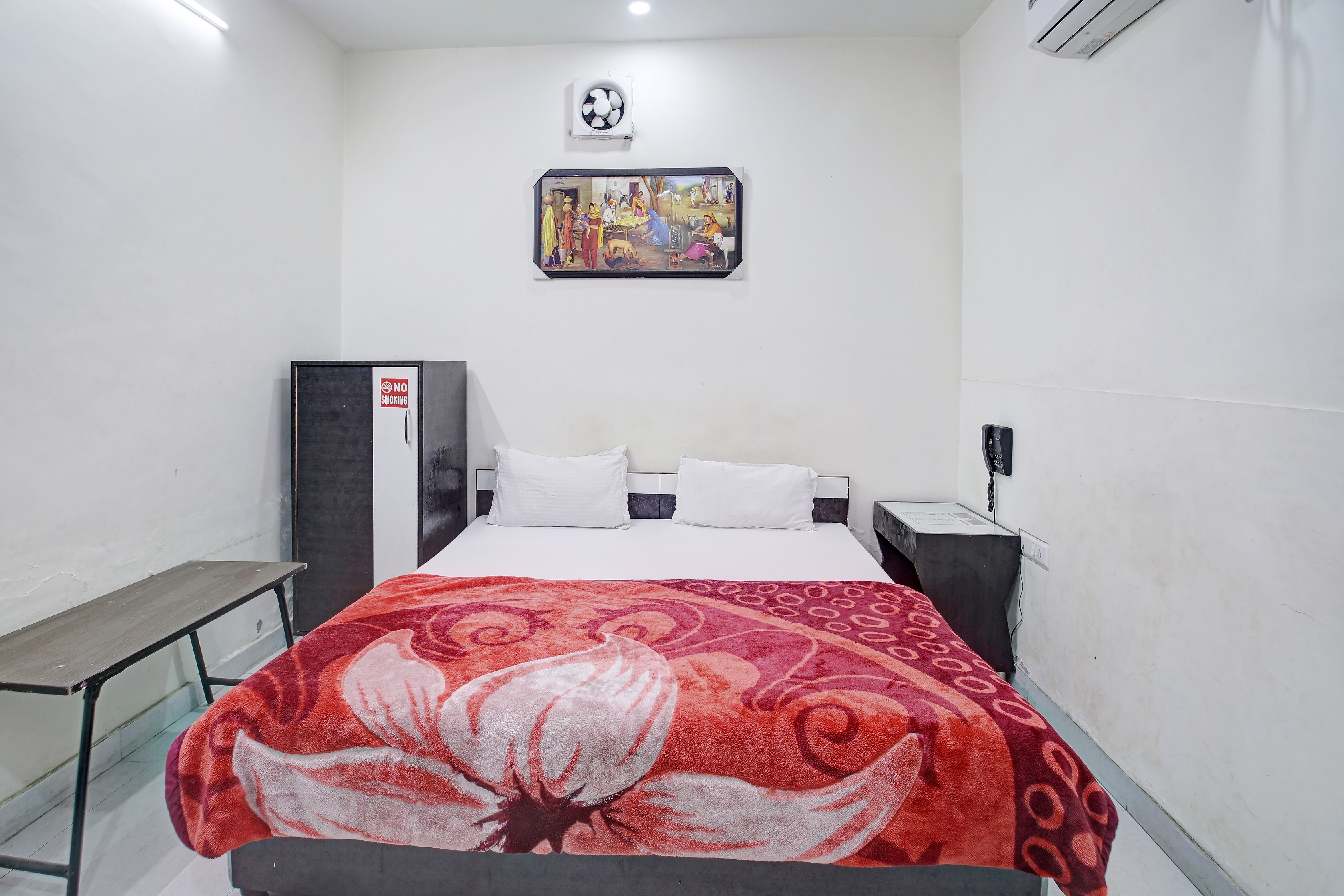 Sehaj Guest House - Tap to explore photos