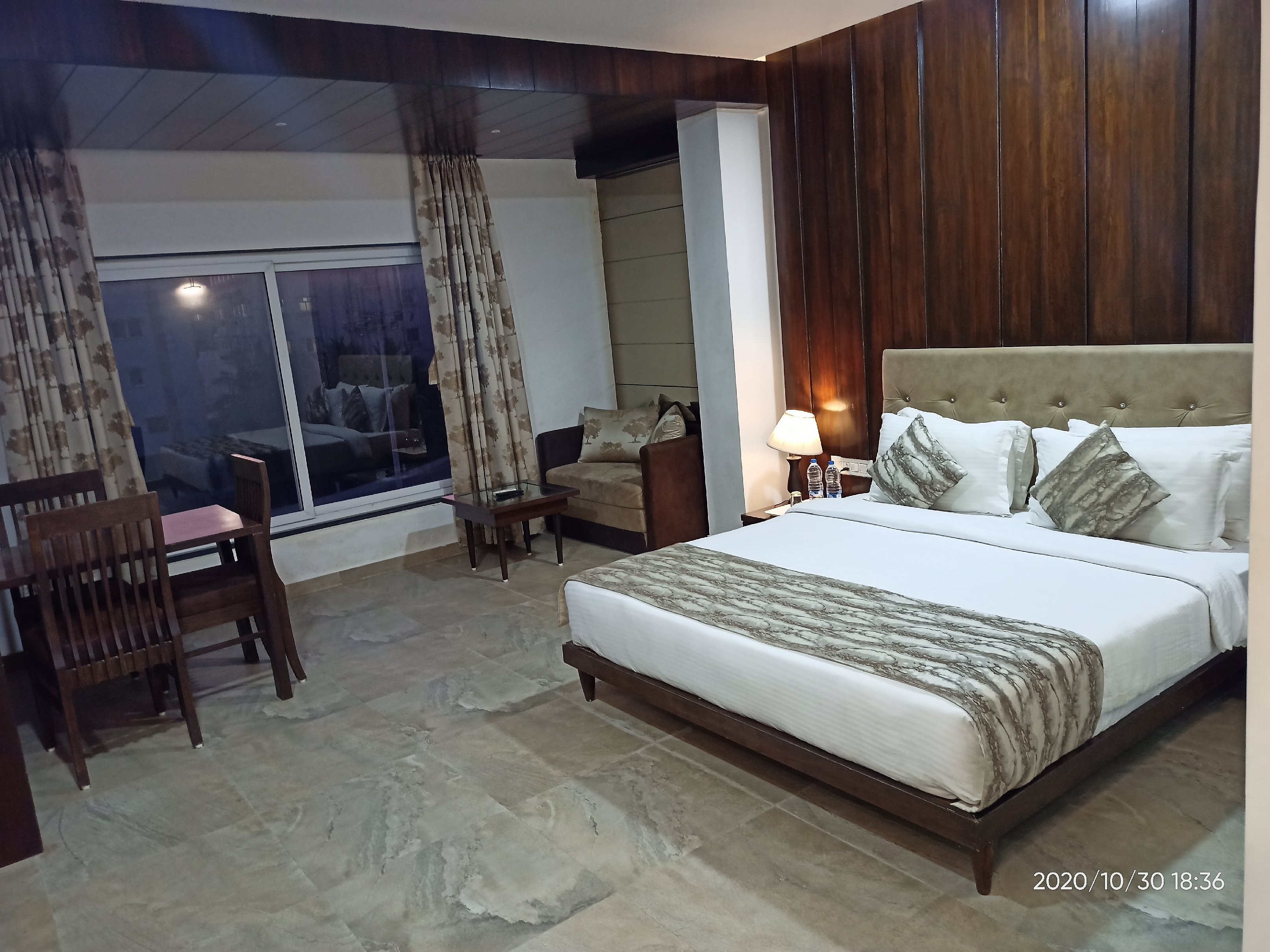 Hotel Rajdhani - Tap to explore photos