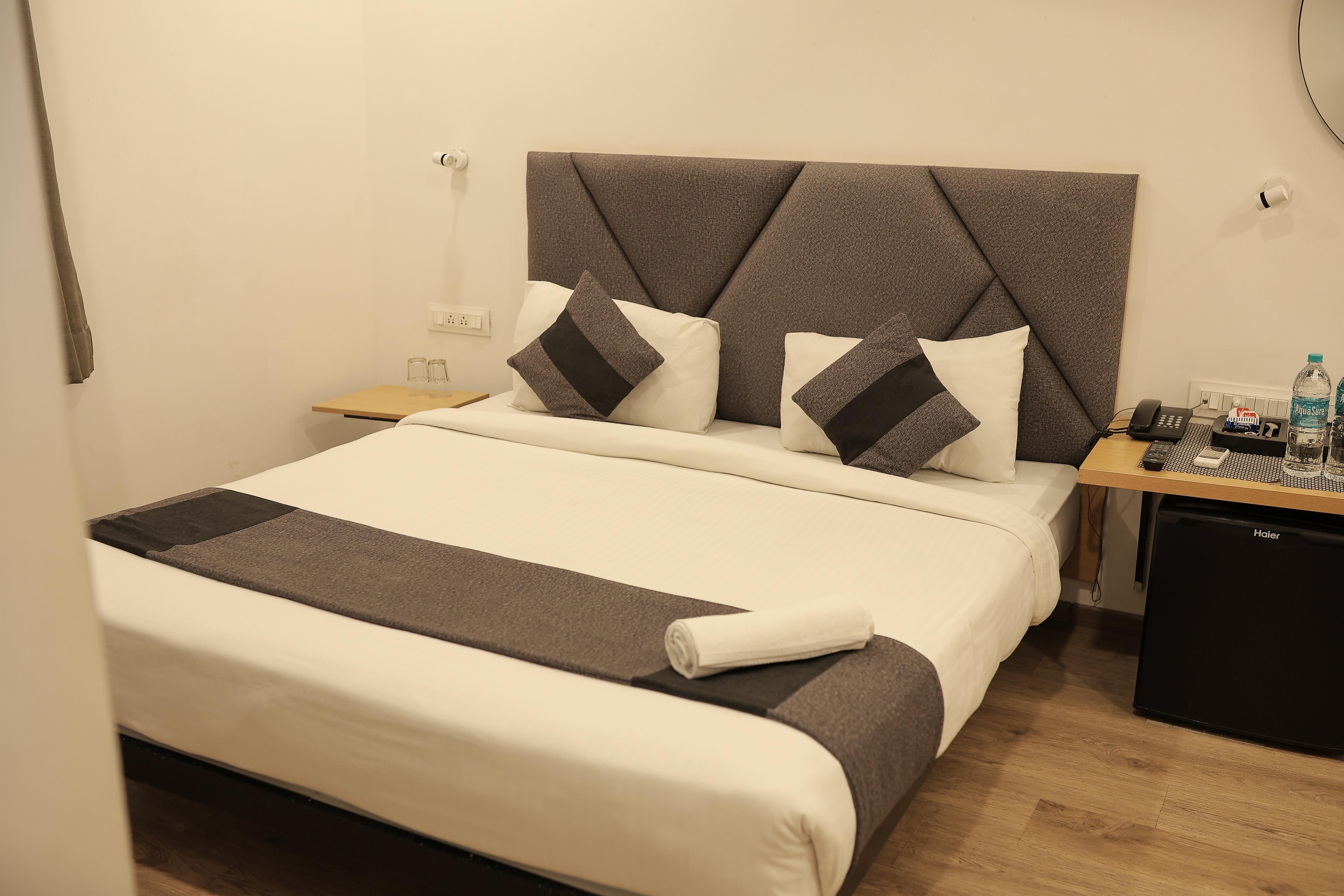 Business suite 1