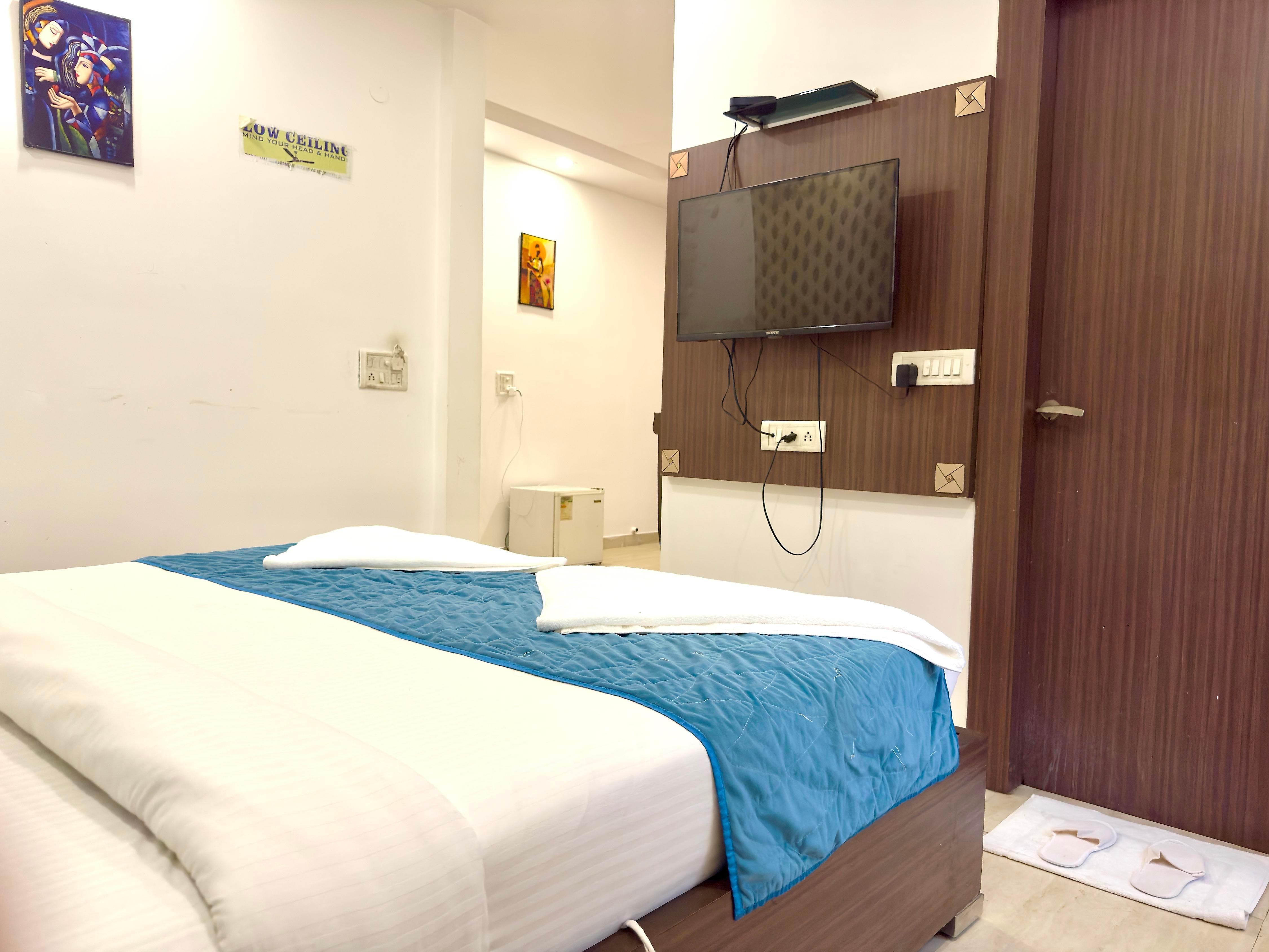 Hotel Pawan Plaza at Karol Bagh - Tap to explore photos