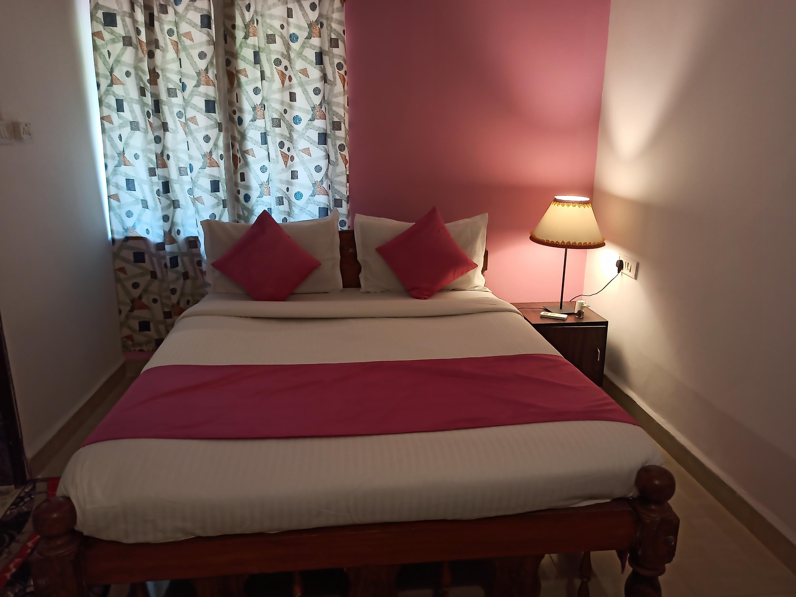 TGF  Dream Guest House - Tap to explore photos