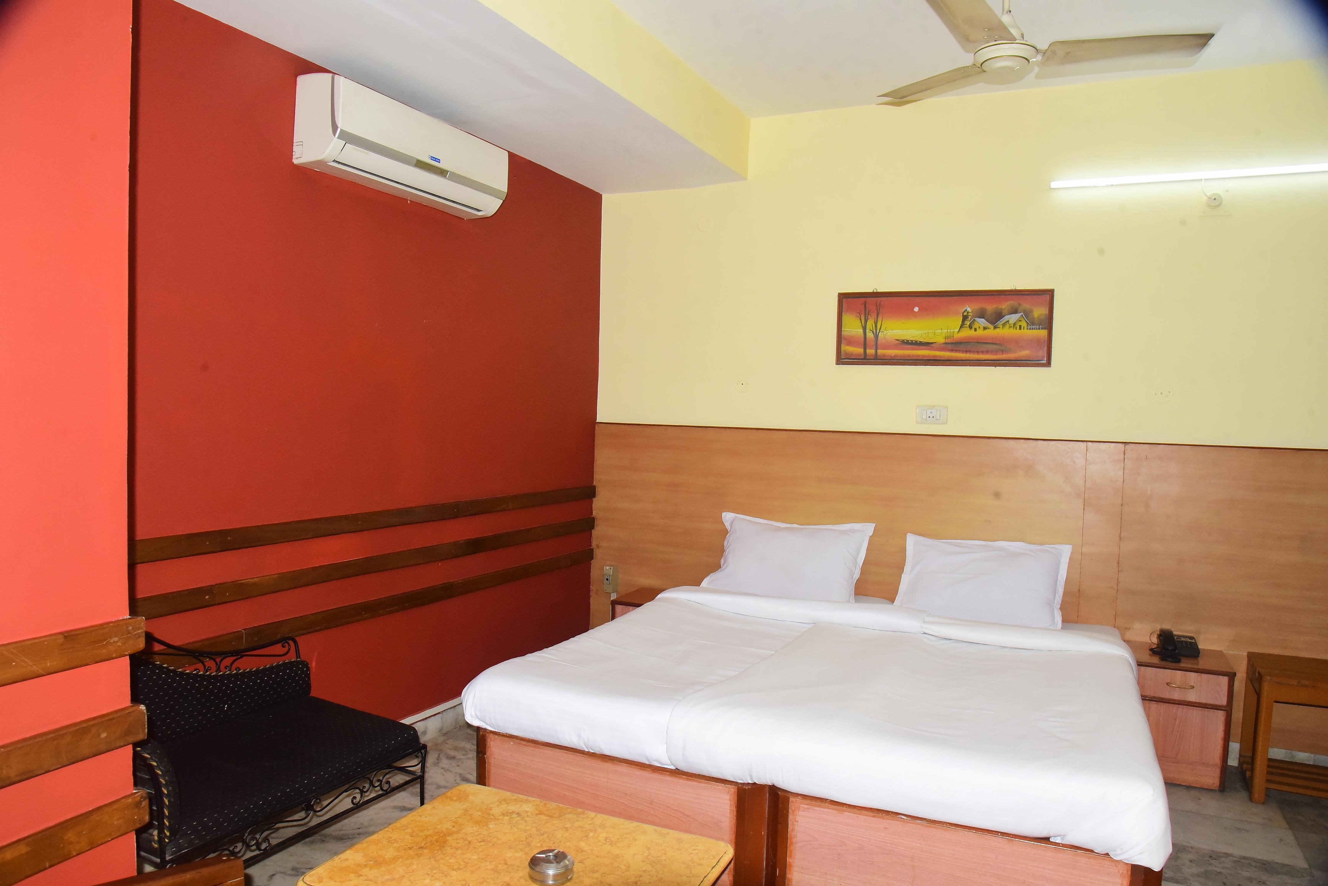 Hotel Anjuna Residency - Tap to explore photos