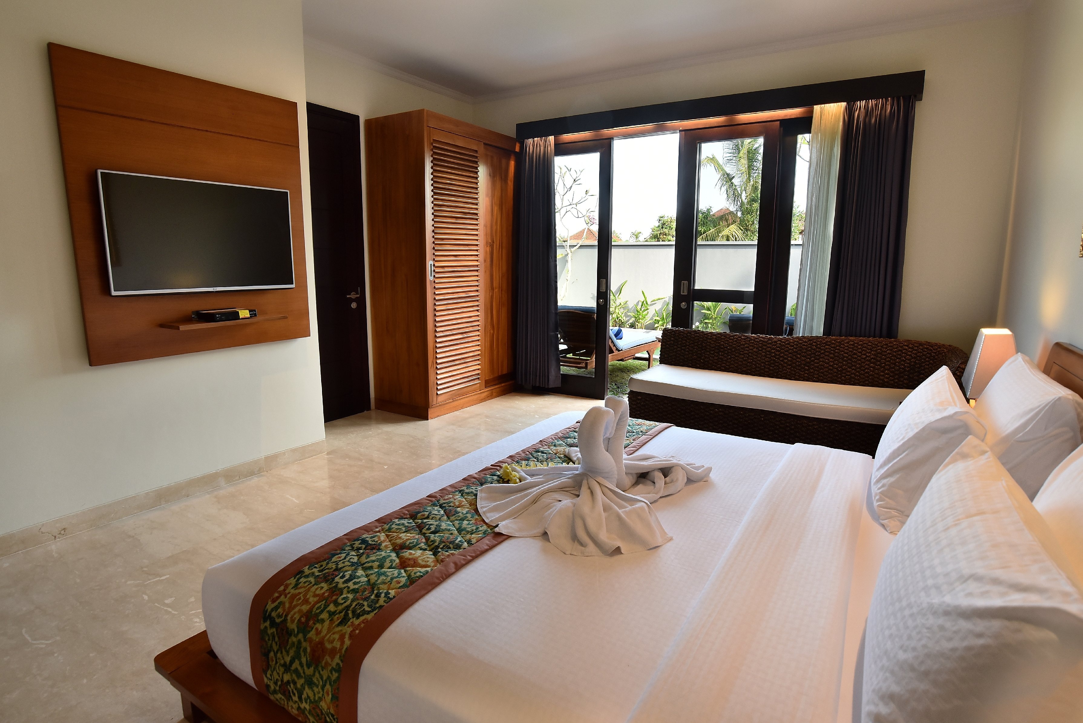 Ubud Wana Resort - Tap to explore photos