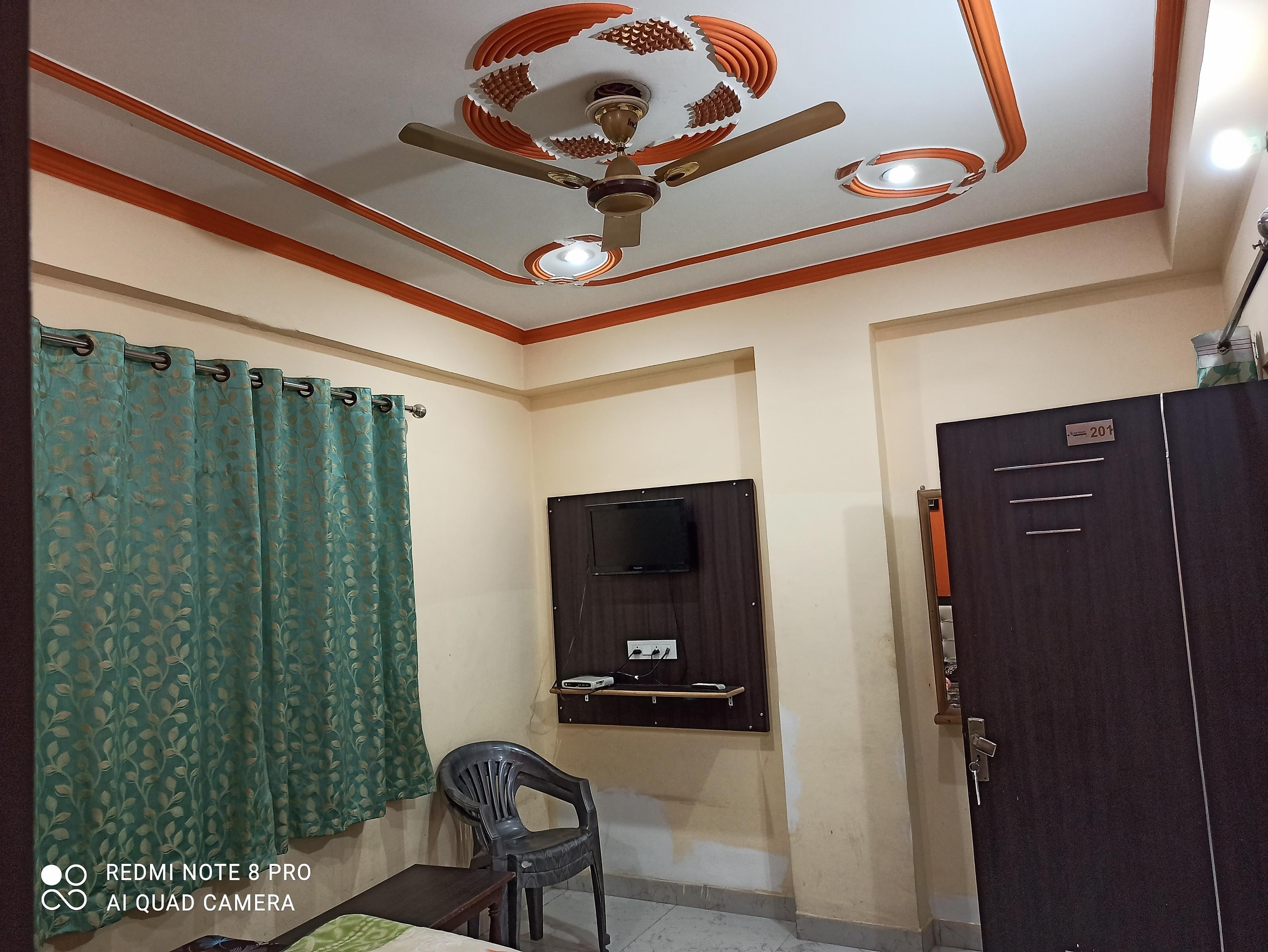 Brij vaibhav guest house - Tap to explore photos