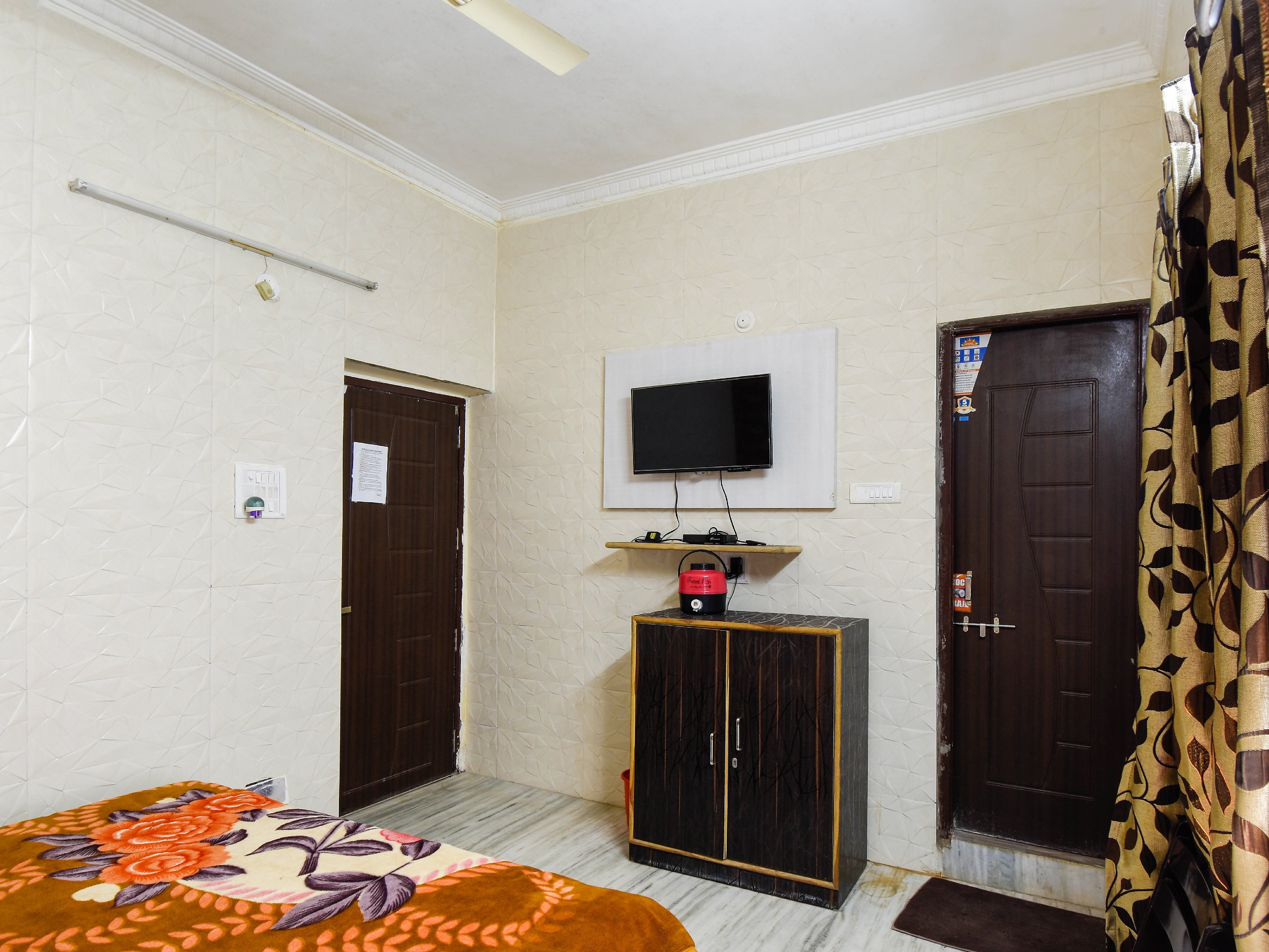 Hotel Satyam Residency - Tap to explore photos