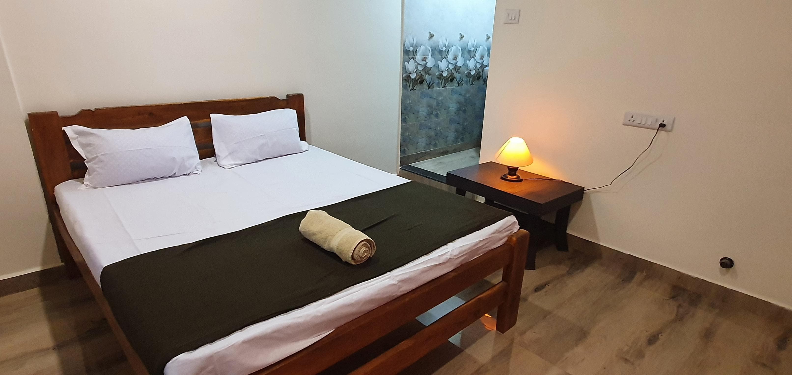 FAMILY NON AC ROOM 1