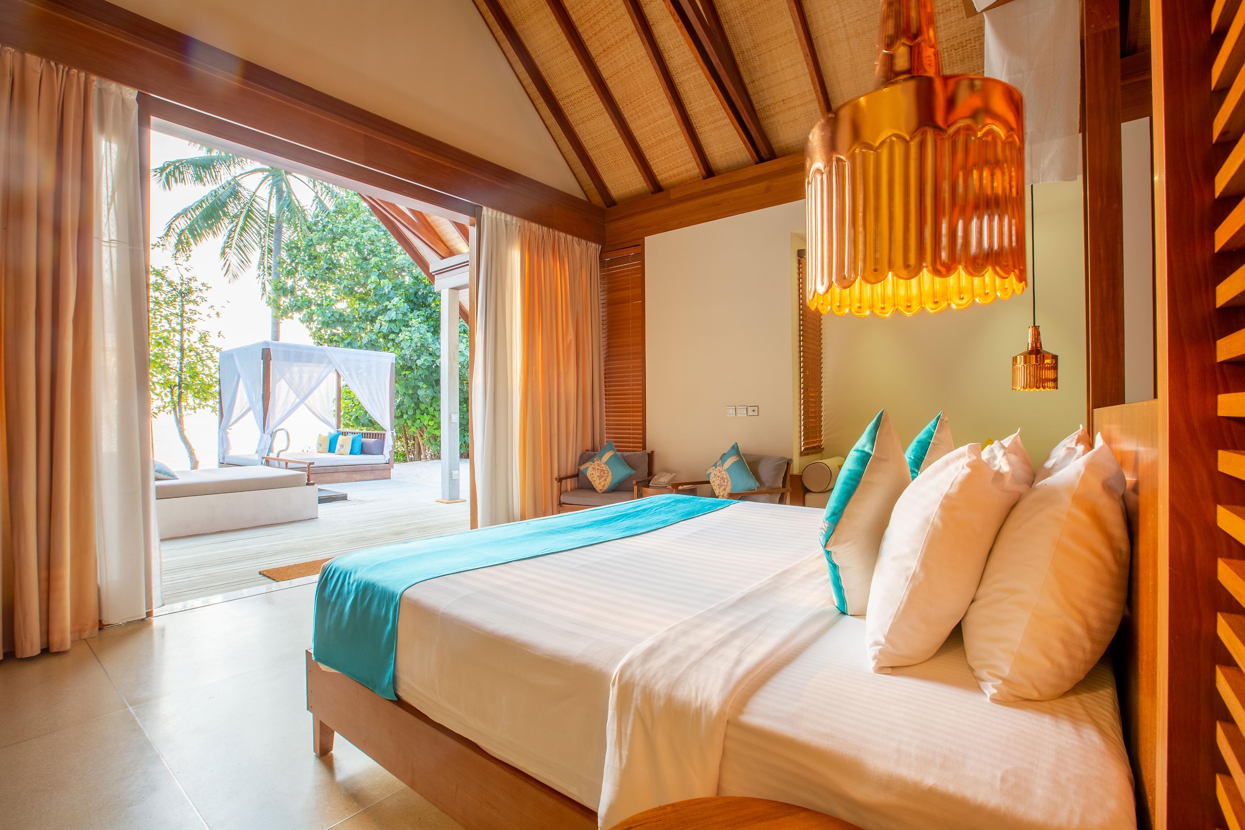 Furaveri Maldives - Tap to explore photos
