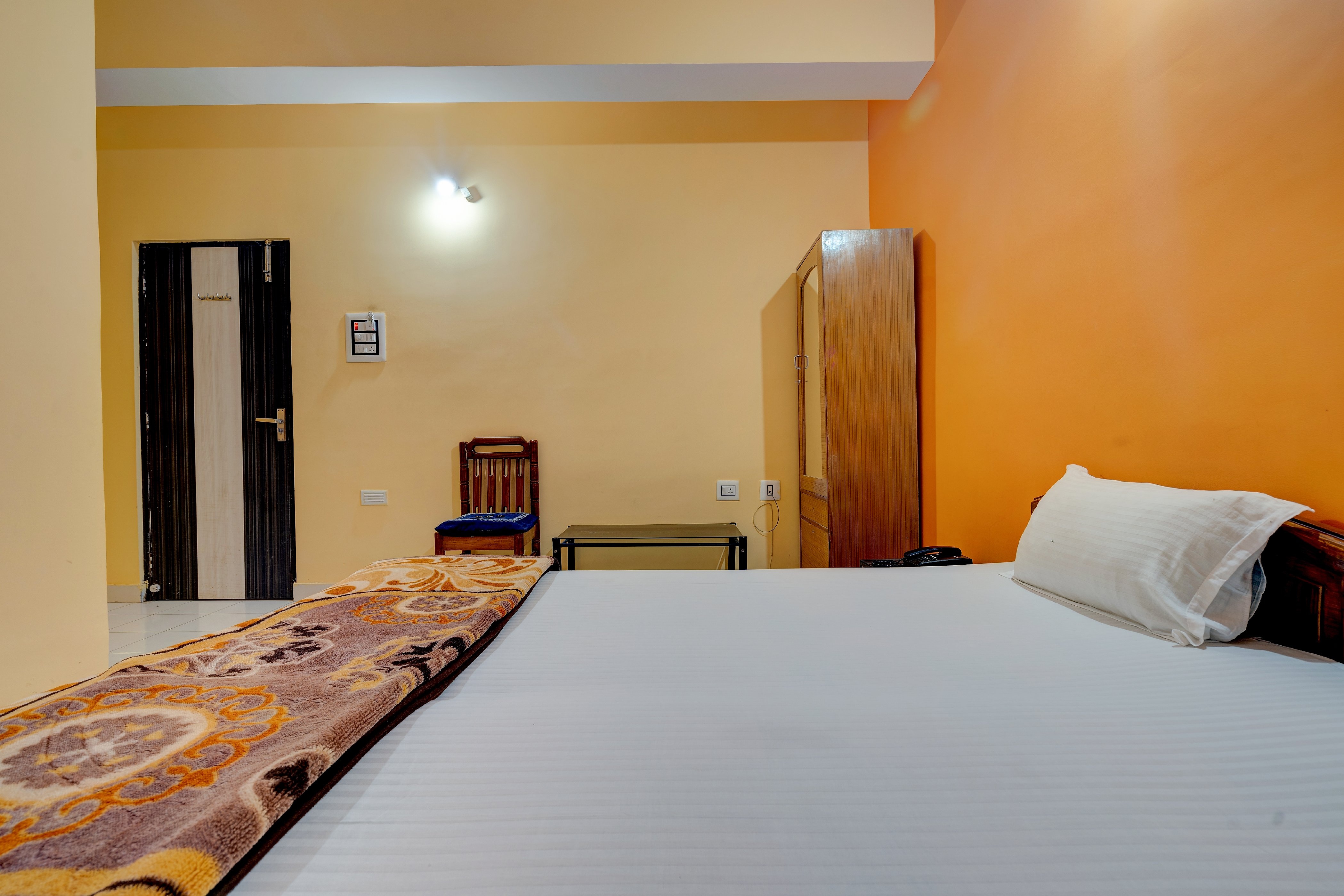 HOTEL ARHAM INN - Tap to explore photos
