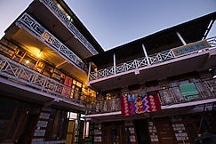 Voyageur Nest, Manali