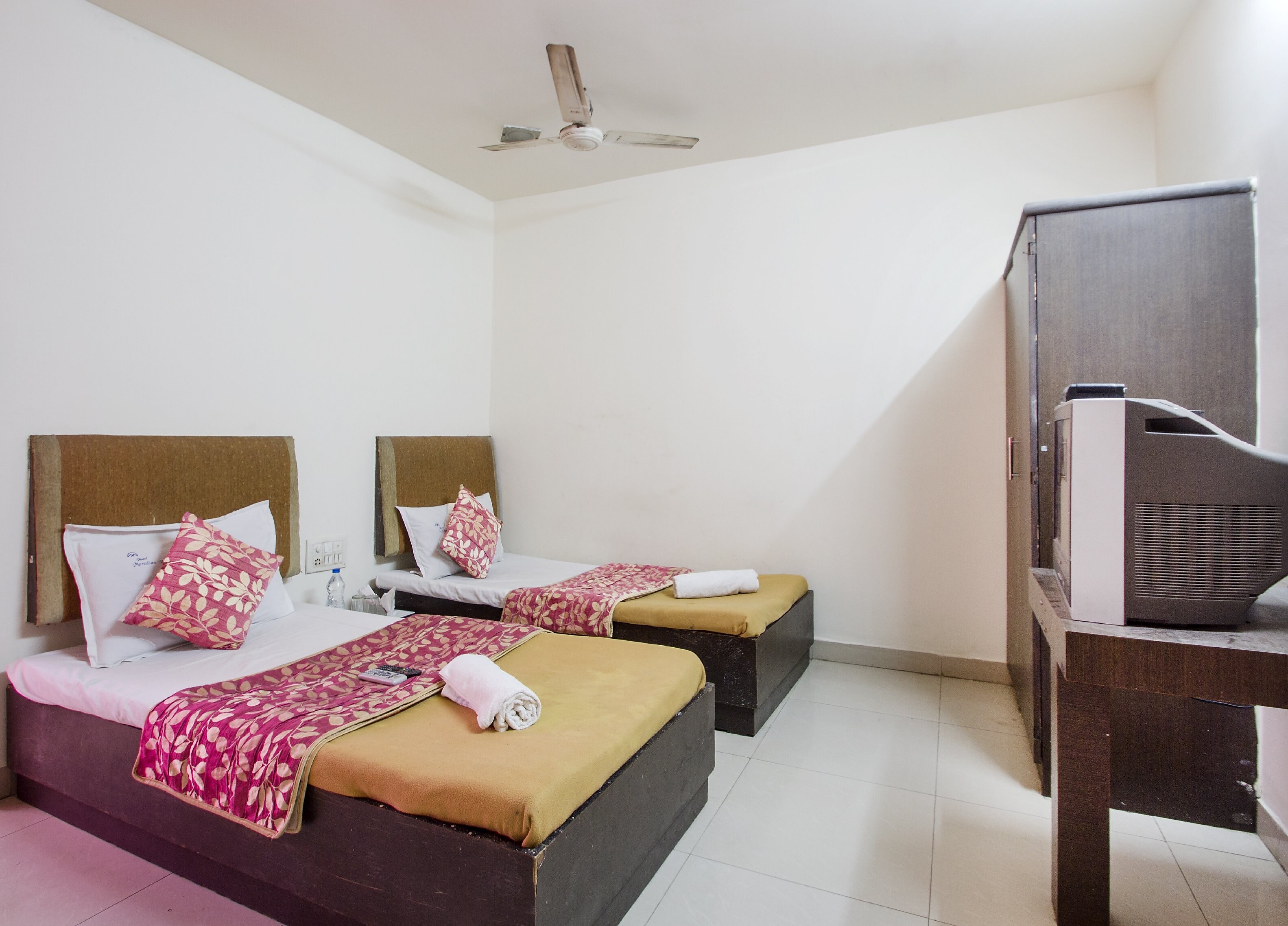 Hotel Meredian Residency - Tap to explore photos