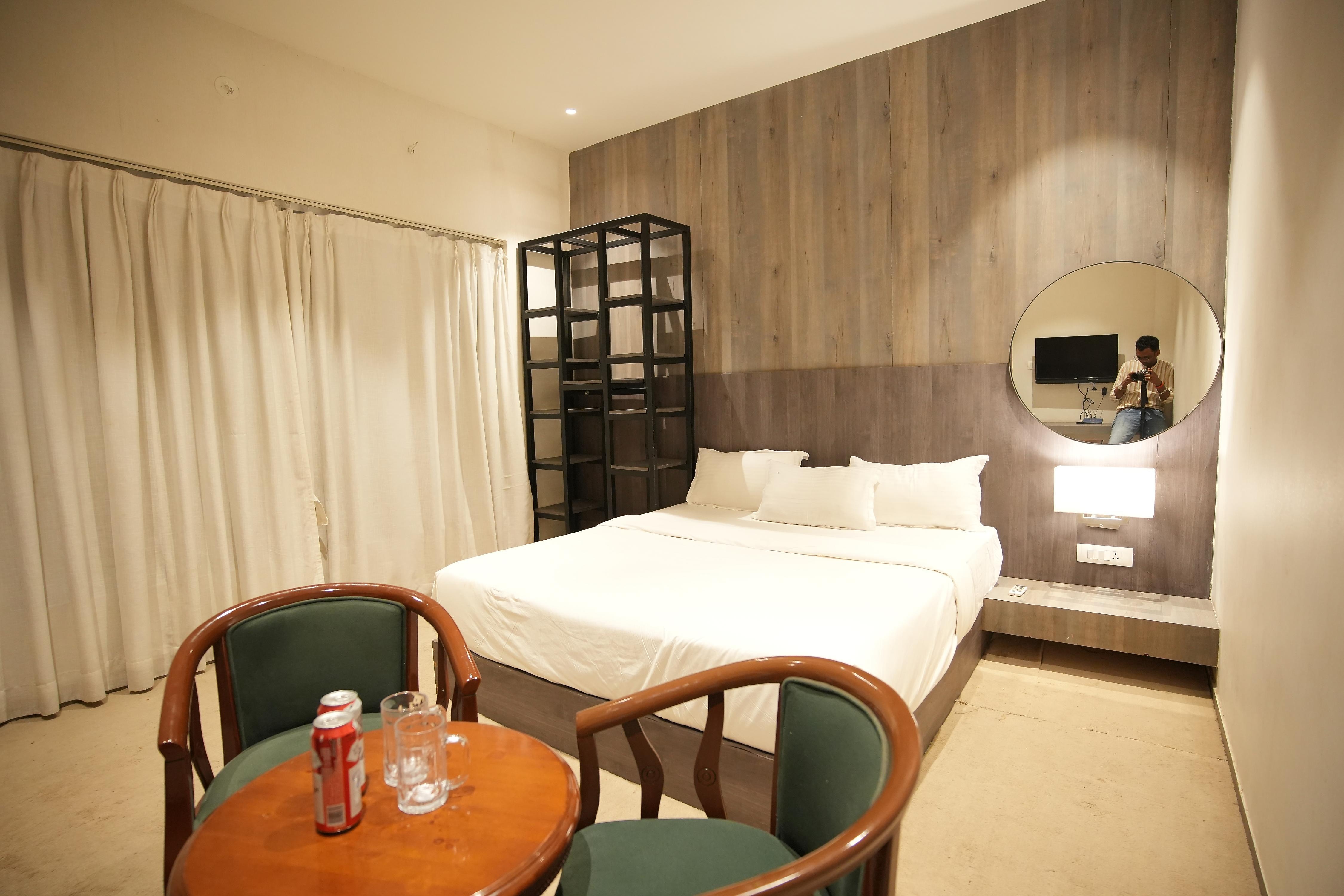 Deluxe Room 1