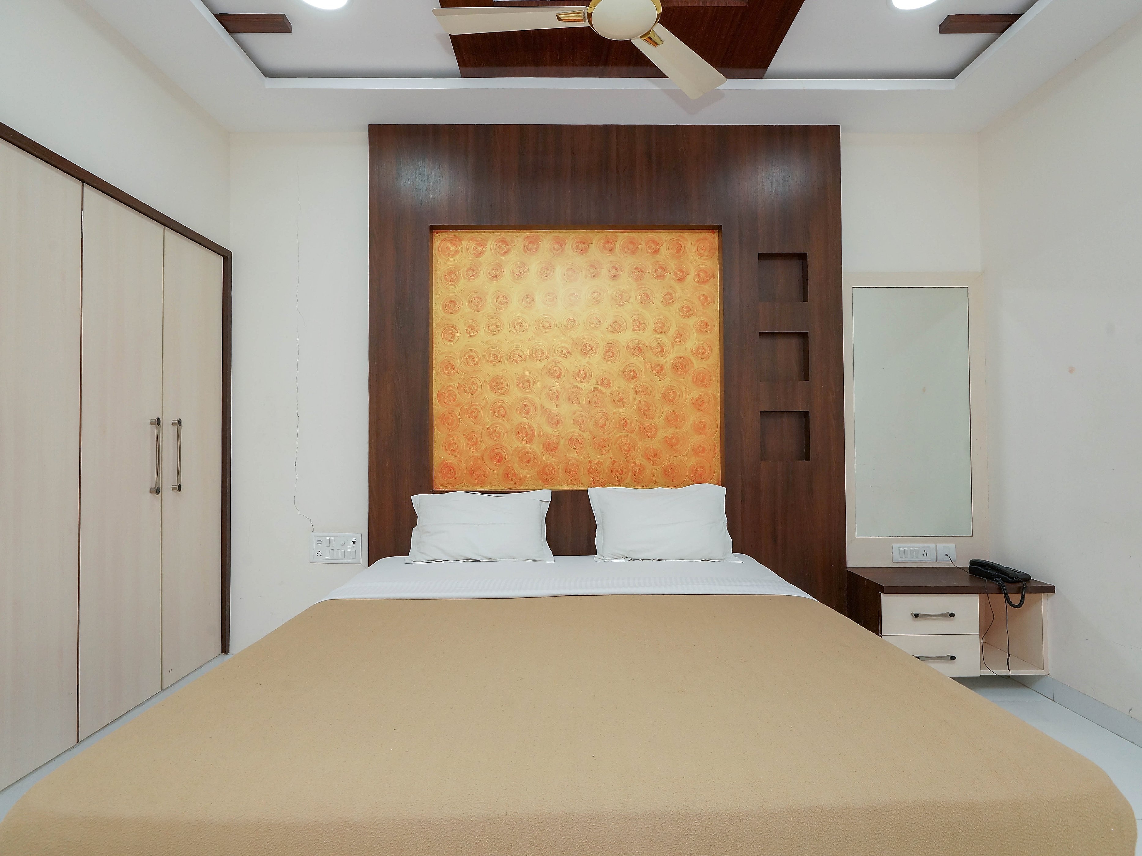 SKB Hotel Grand Days - Tap to explore photos