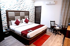 Hotel Hollywood Heights, Amritsar