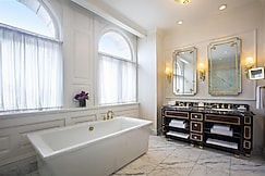 Waldorf Astoria Washington DC by Hilton, Washington, D.C.
