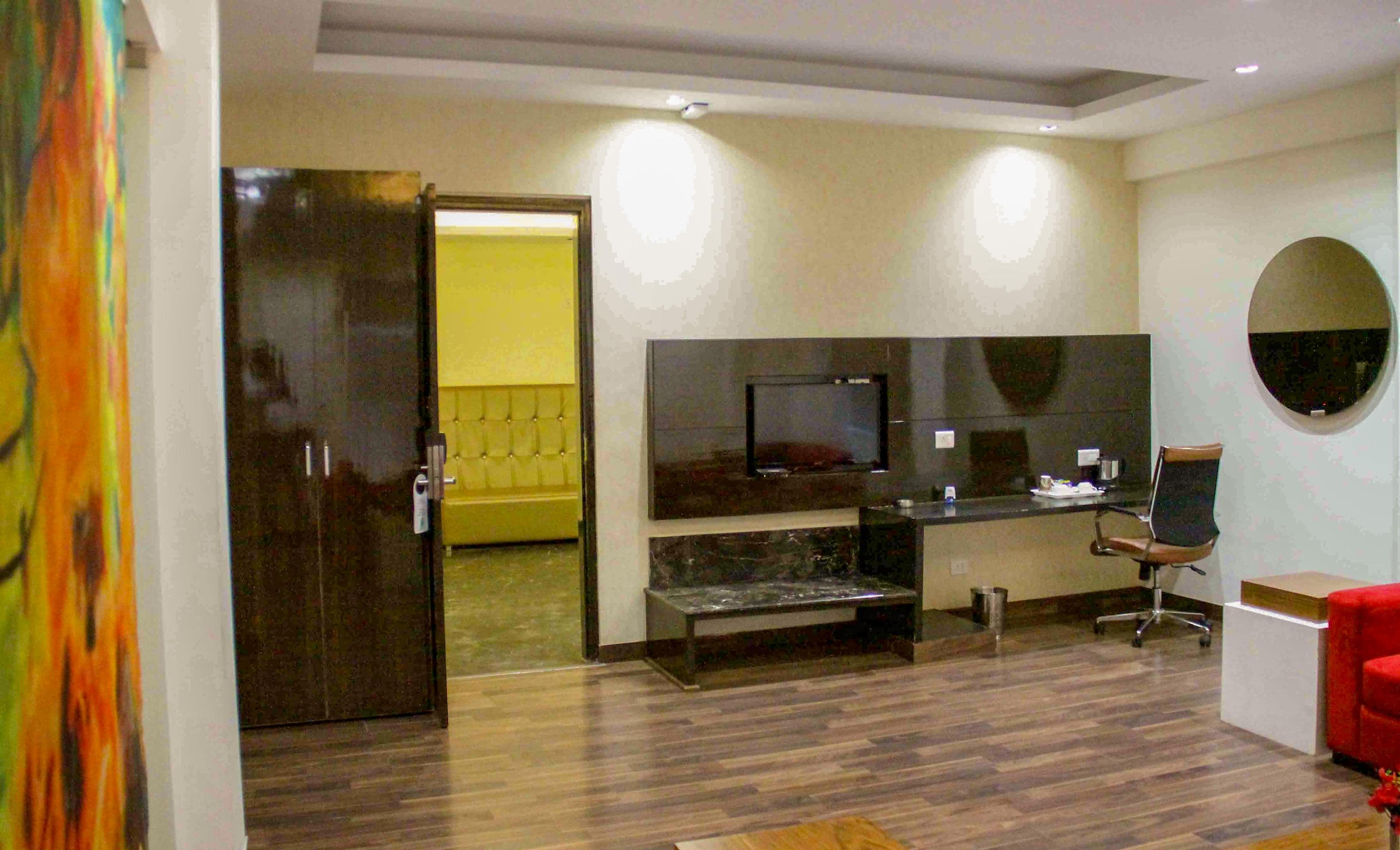 FOUR LEAF HOTEL, Budaun - Tap to explore photos