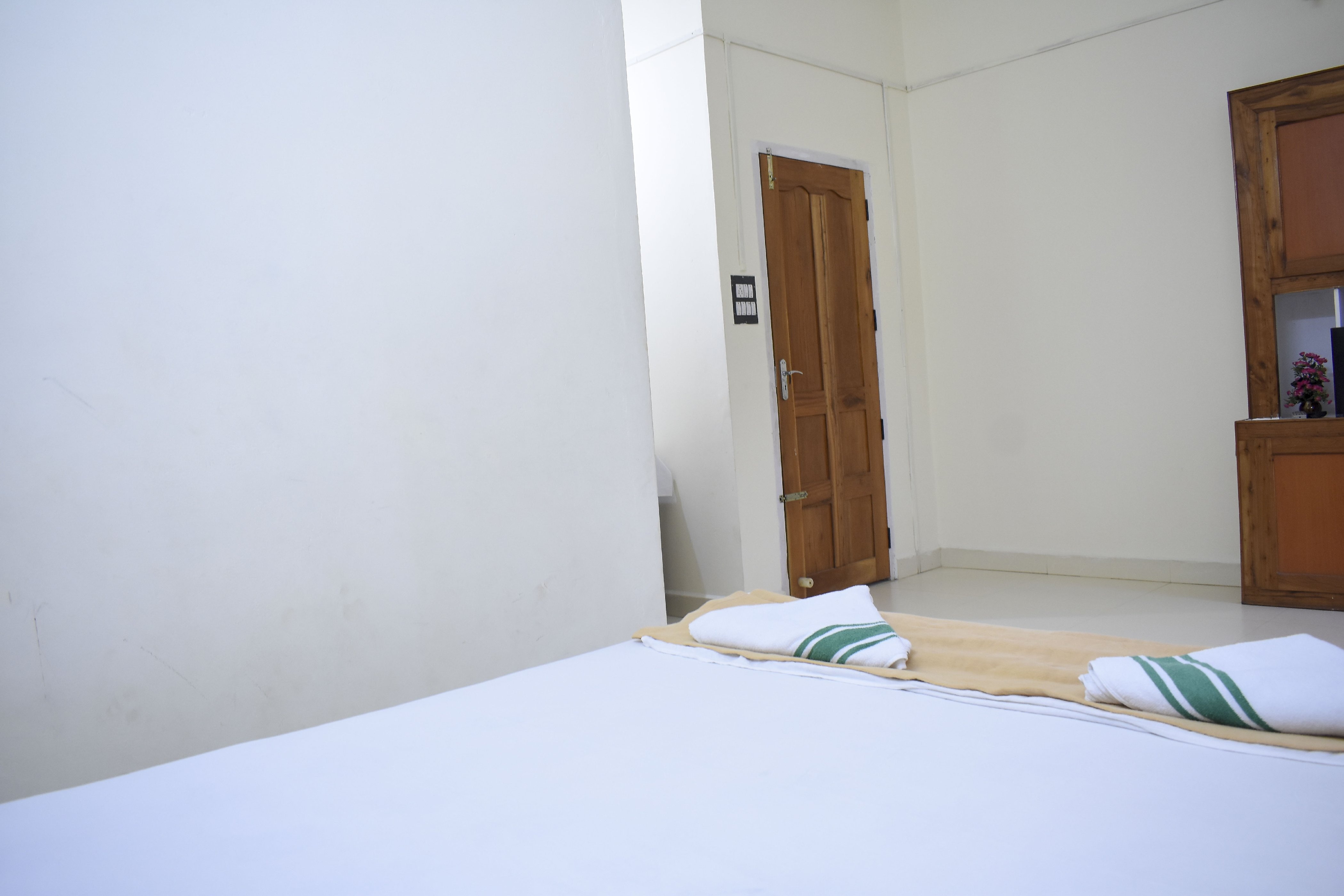 Aranya Homestay - Tap to explore photos