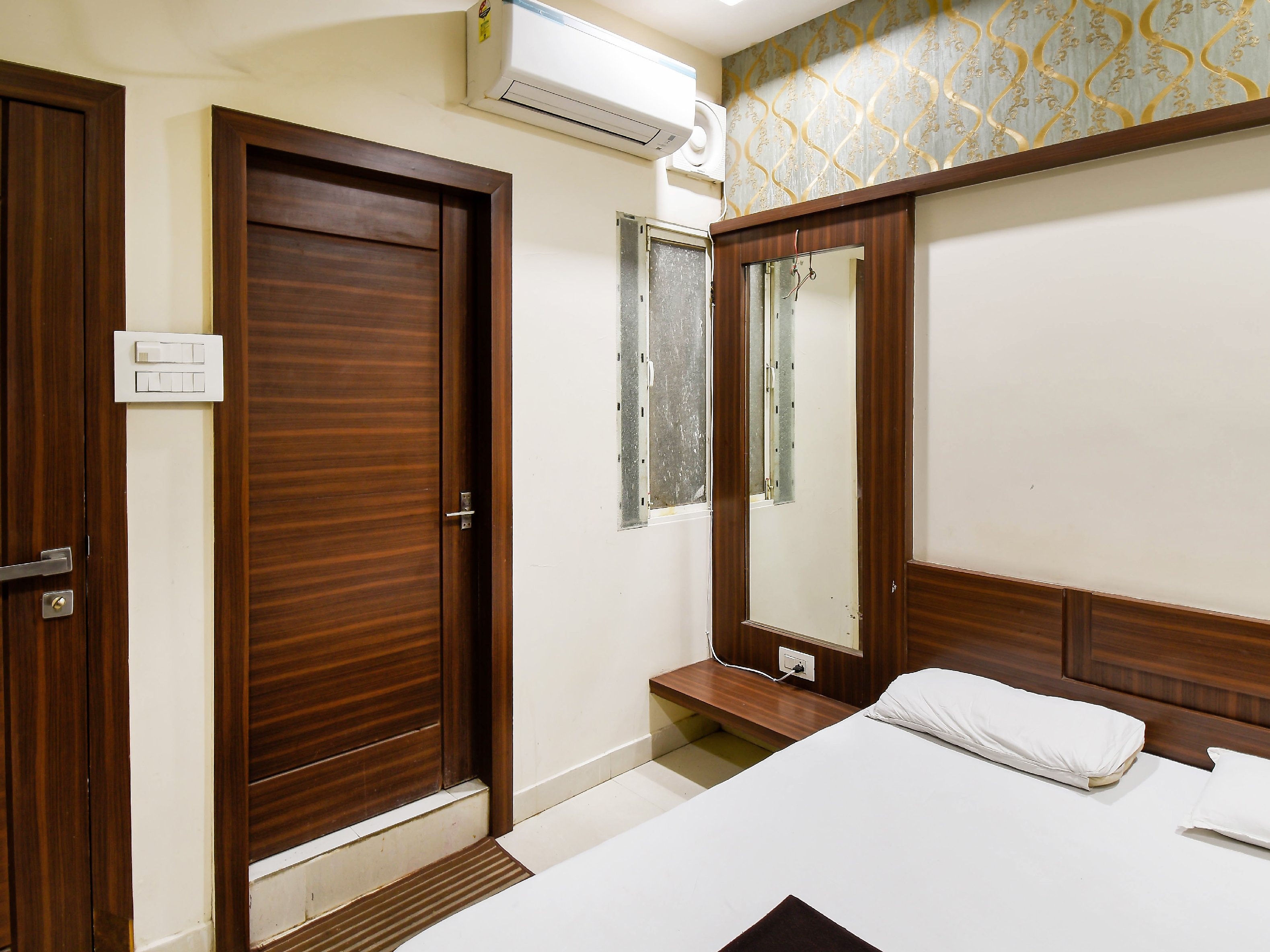 Hotel Amrit Palace  - Tap to explore photos