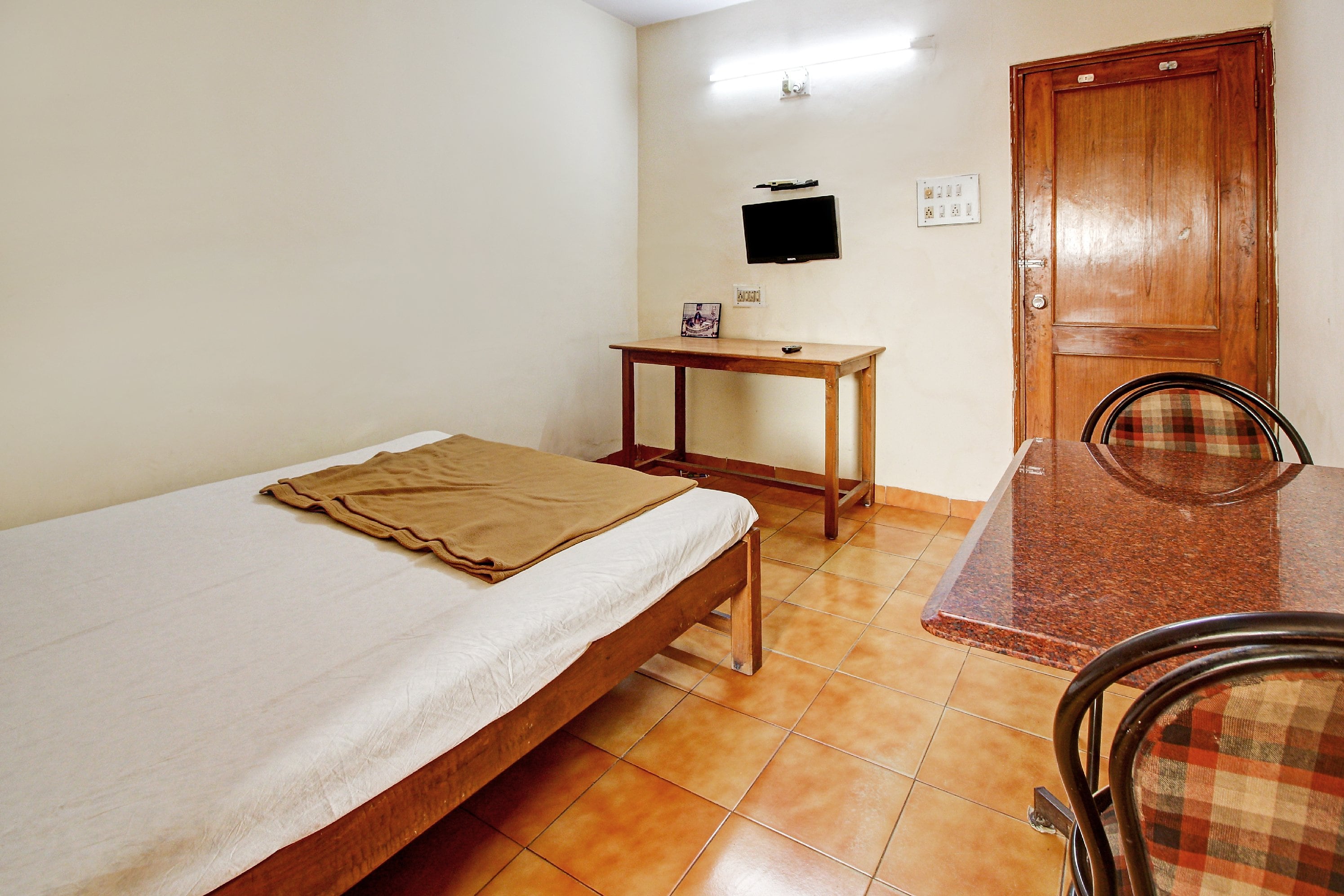 Hotel Sapna - Tap to explore photos