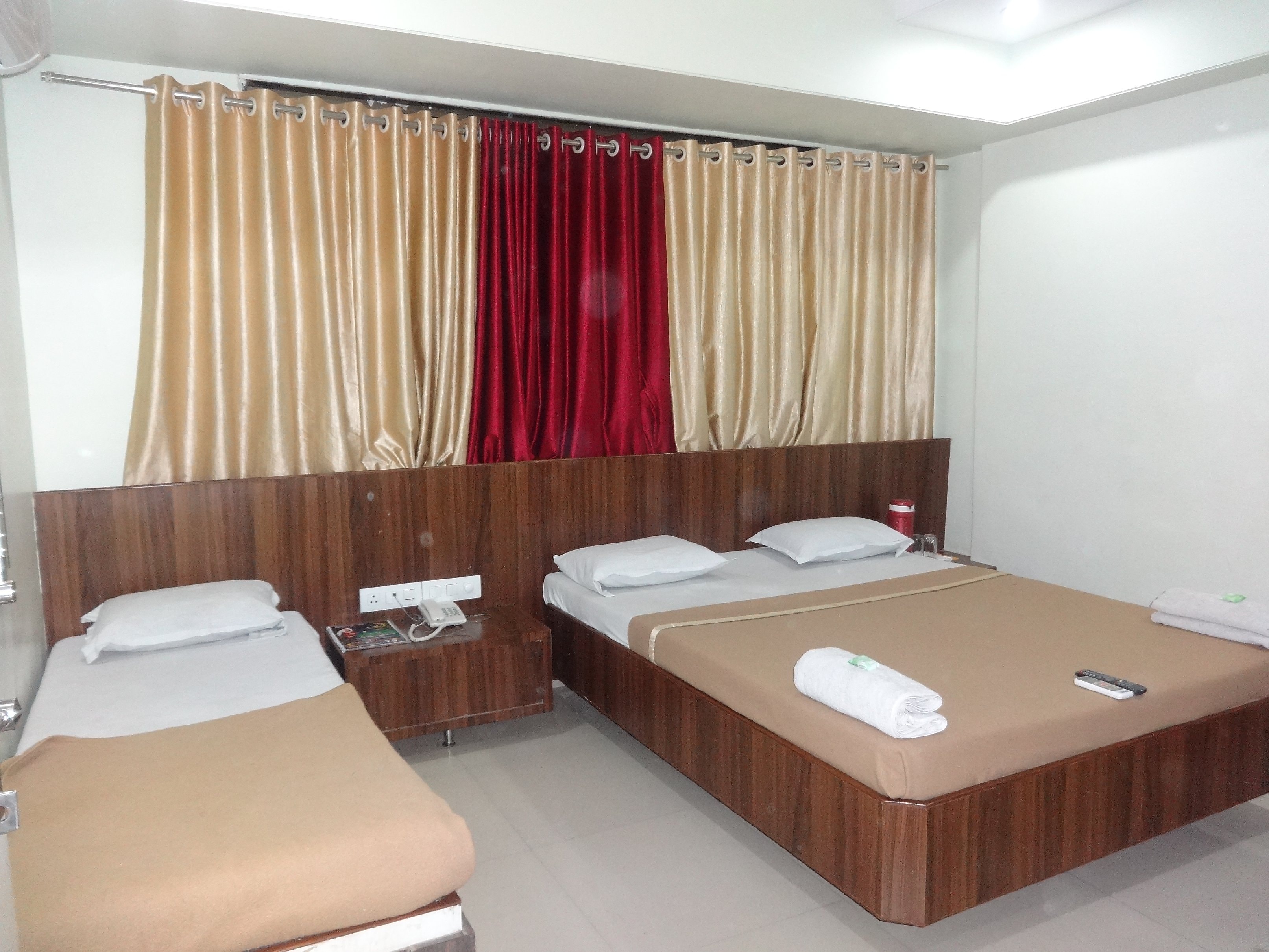 Double Bed Non AC 1