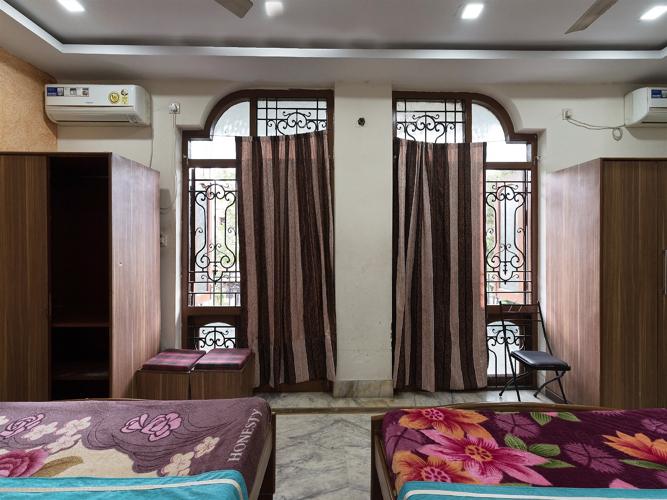 Bandhan Guest House - Tap to explore photos