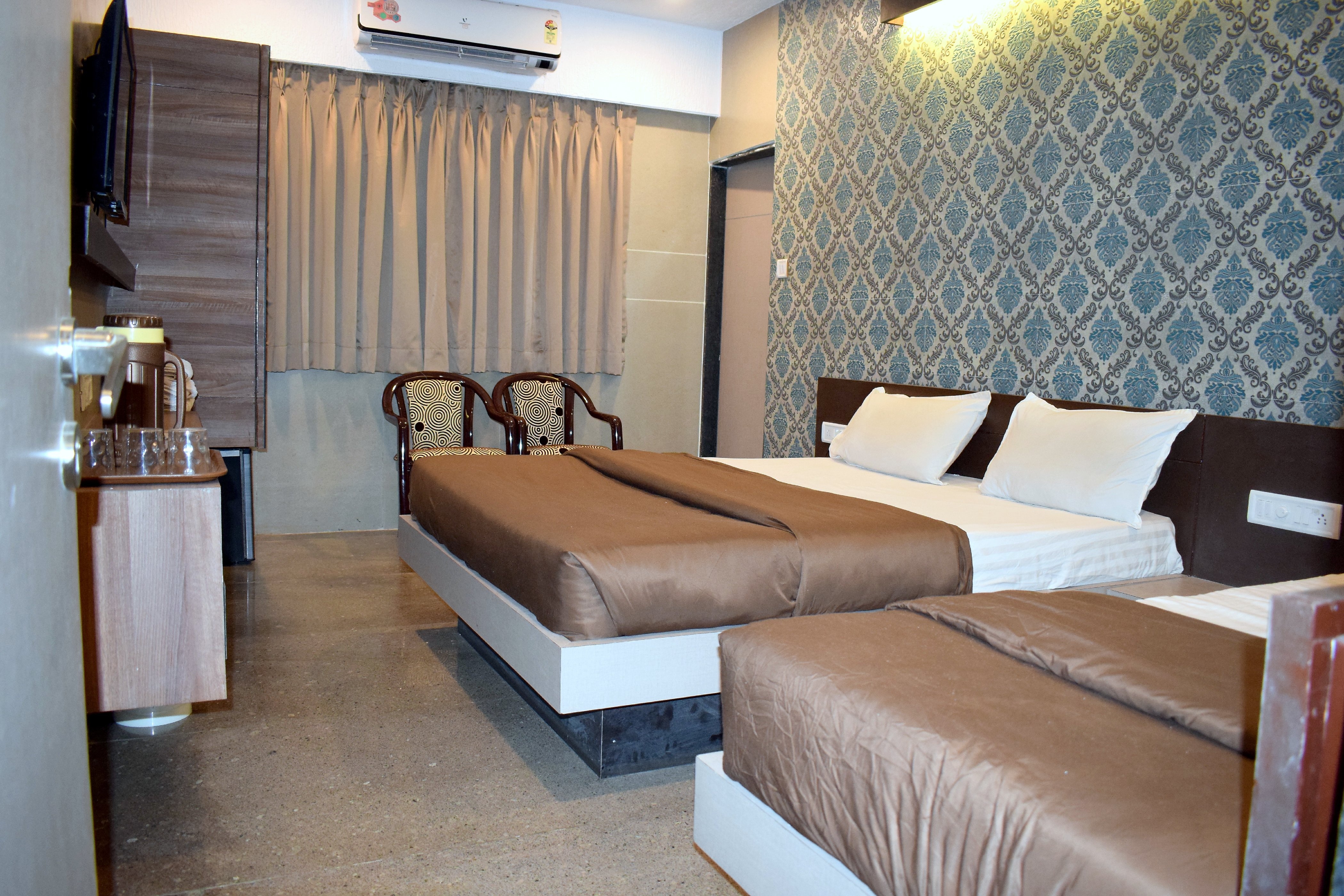 Hotel Kansar Palace by Sky Stays - Tap to explore photos