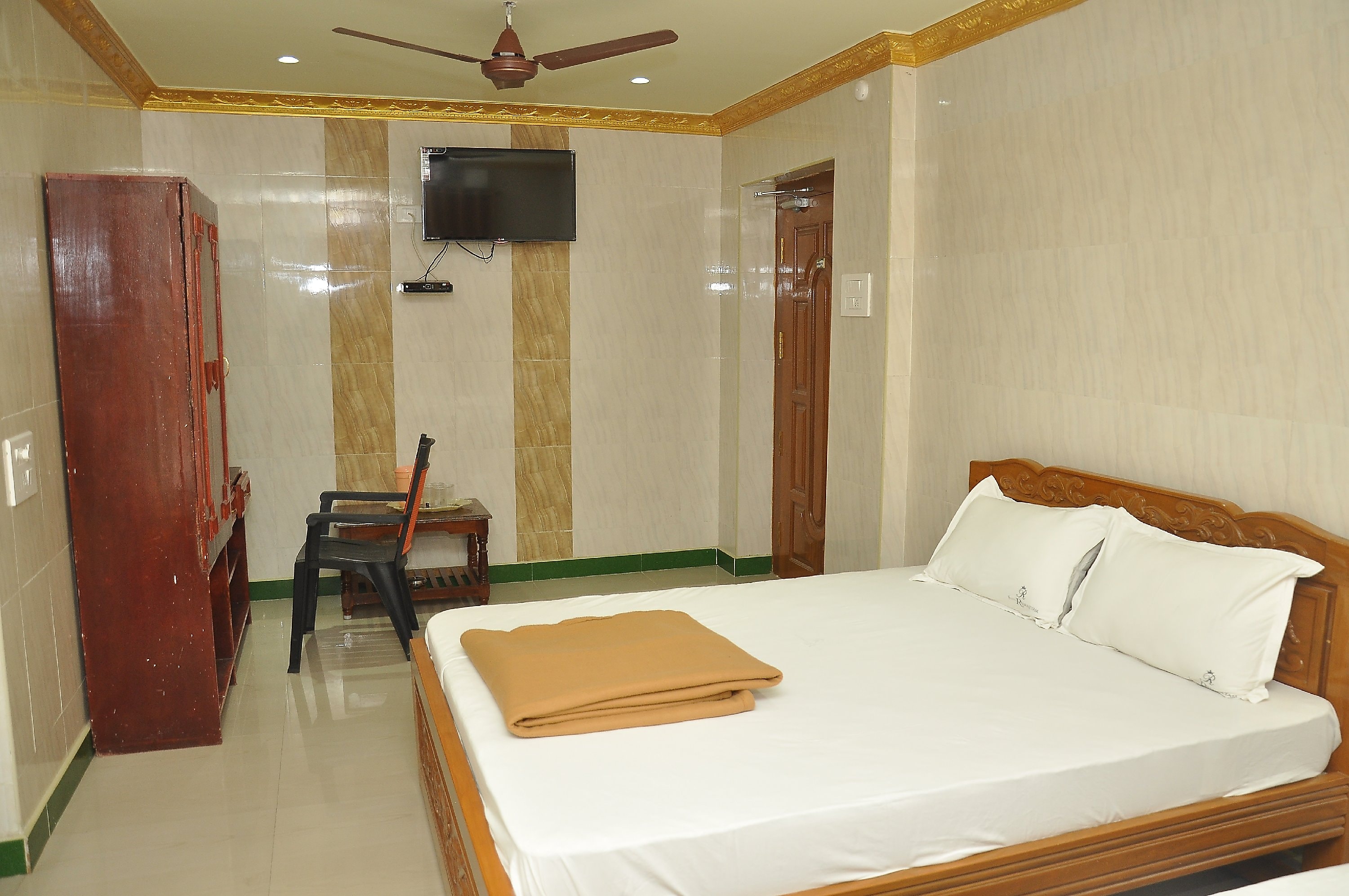 Hotel Raamajeyam - Tap to explore photos