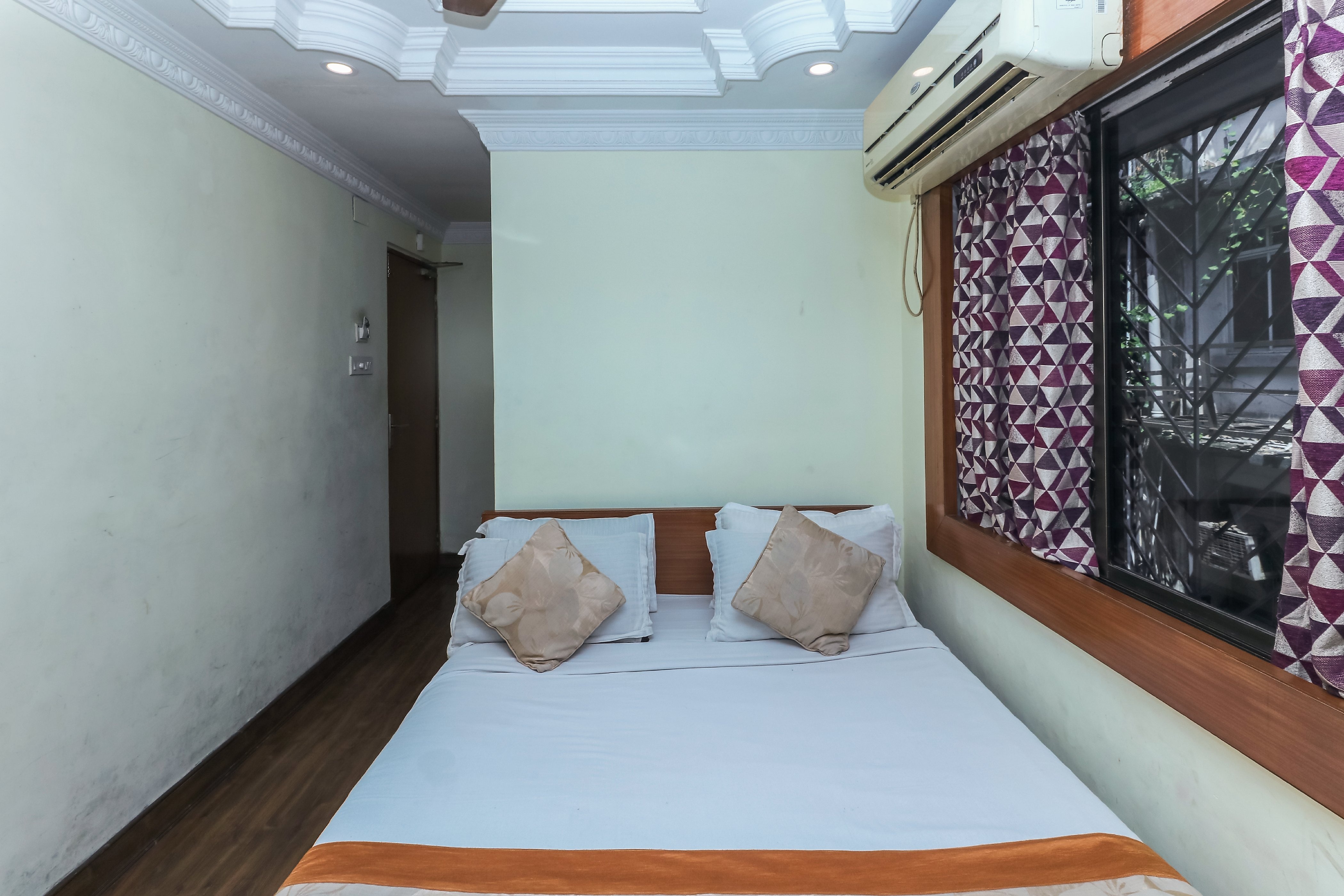 ASHREEN GUEST HOUSE - Tap to explore photos
