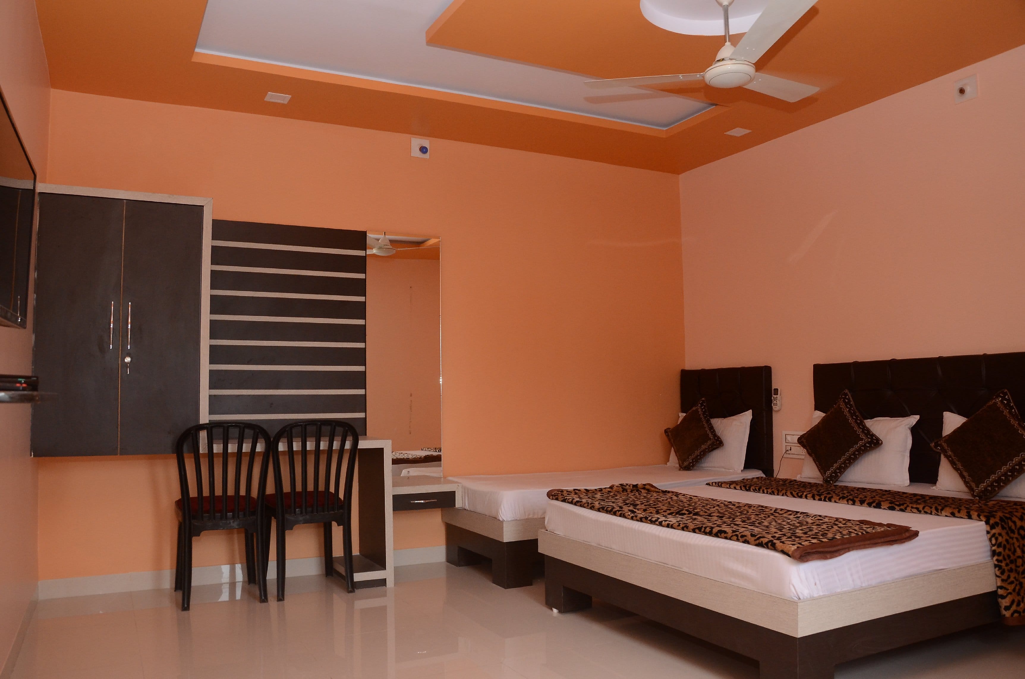 HOTEL YADUNANDAN - Tap to explore photos