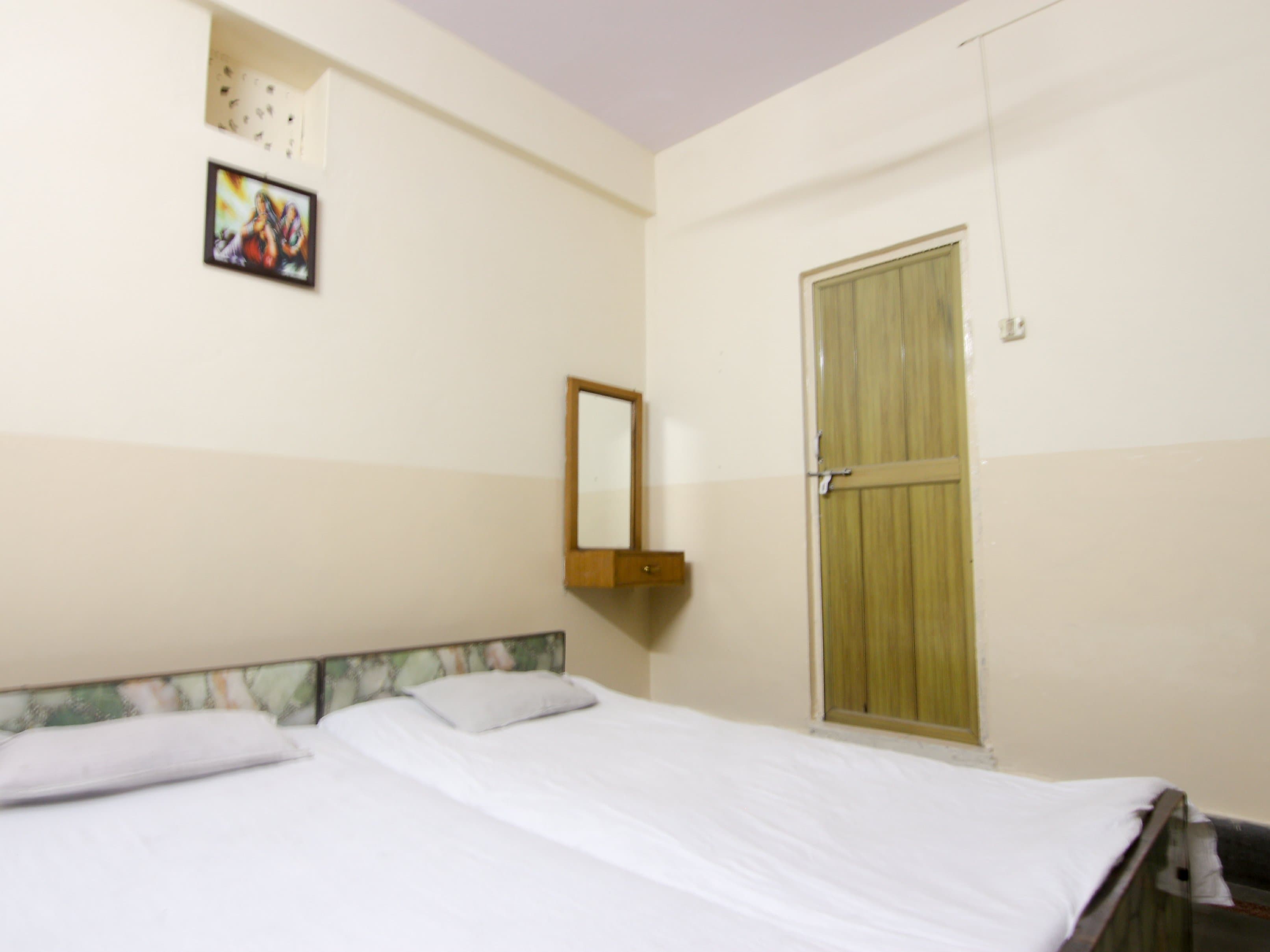 Hotel Gayatri - Tap to explore photos
