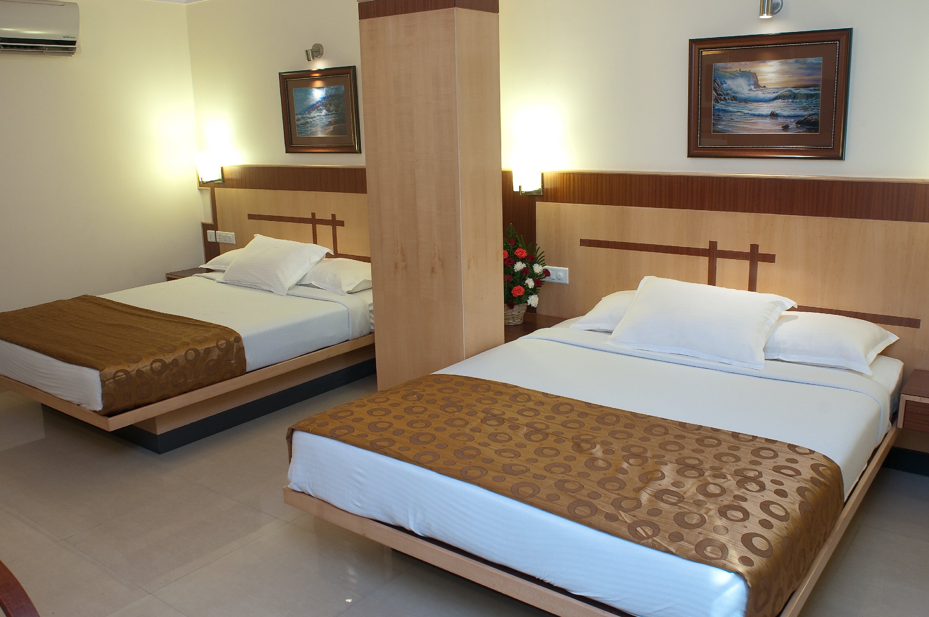 Anand Sagar Inn - Tap to explore photos