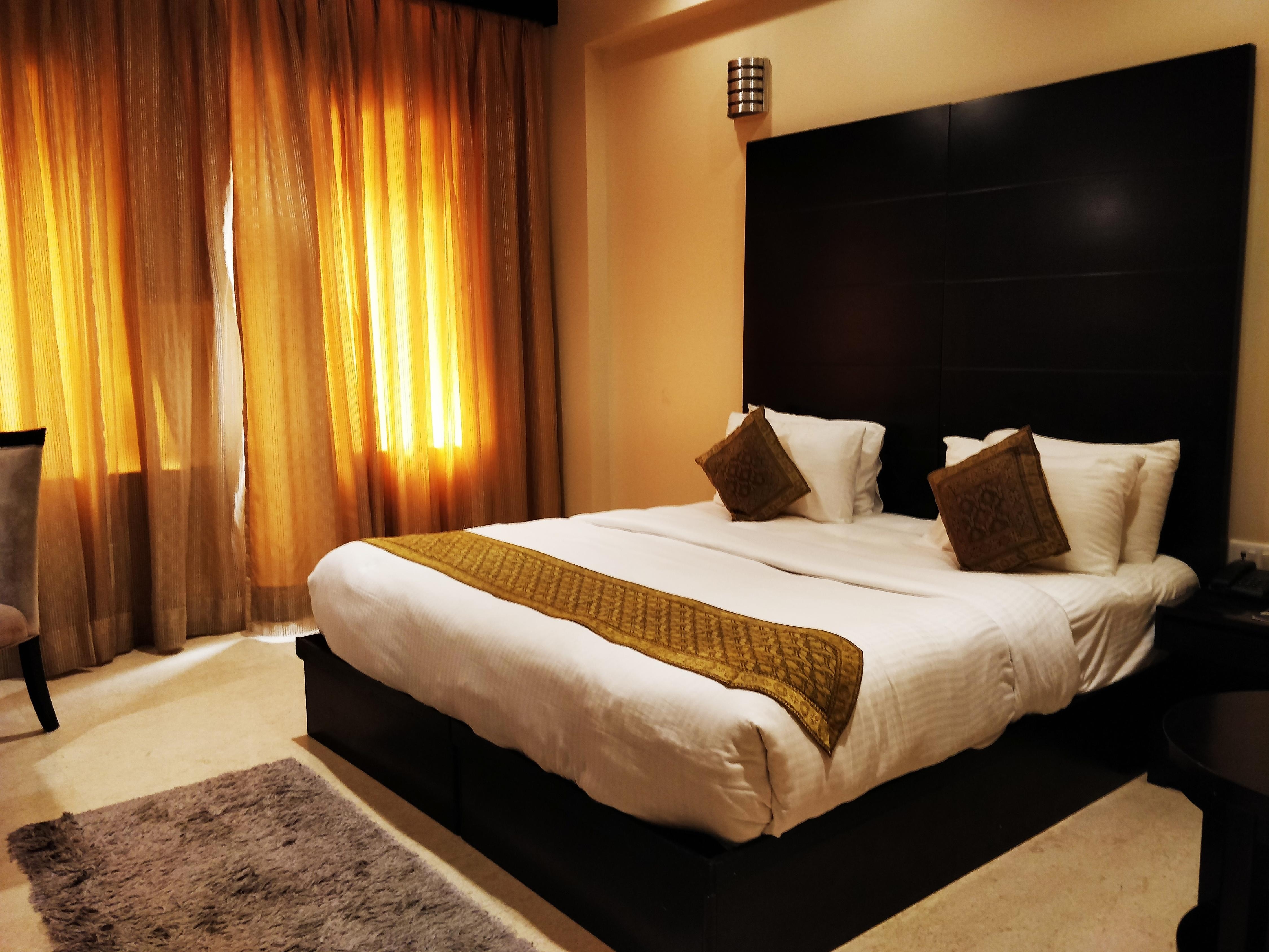 Five Elements Hotels The Claire - Tap to explore photos