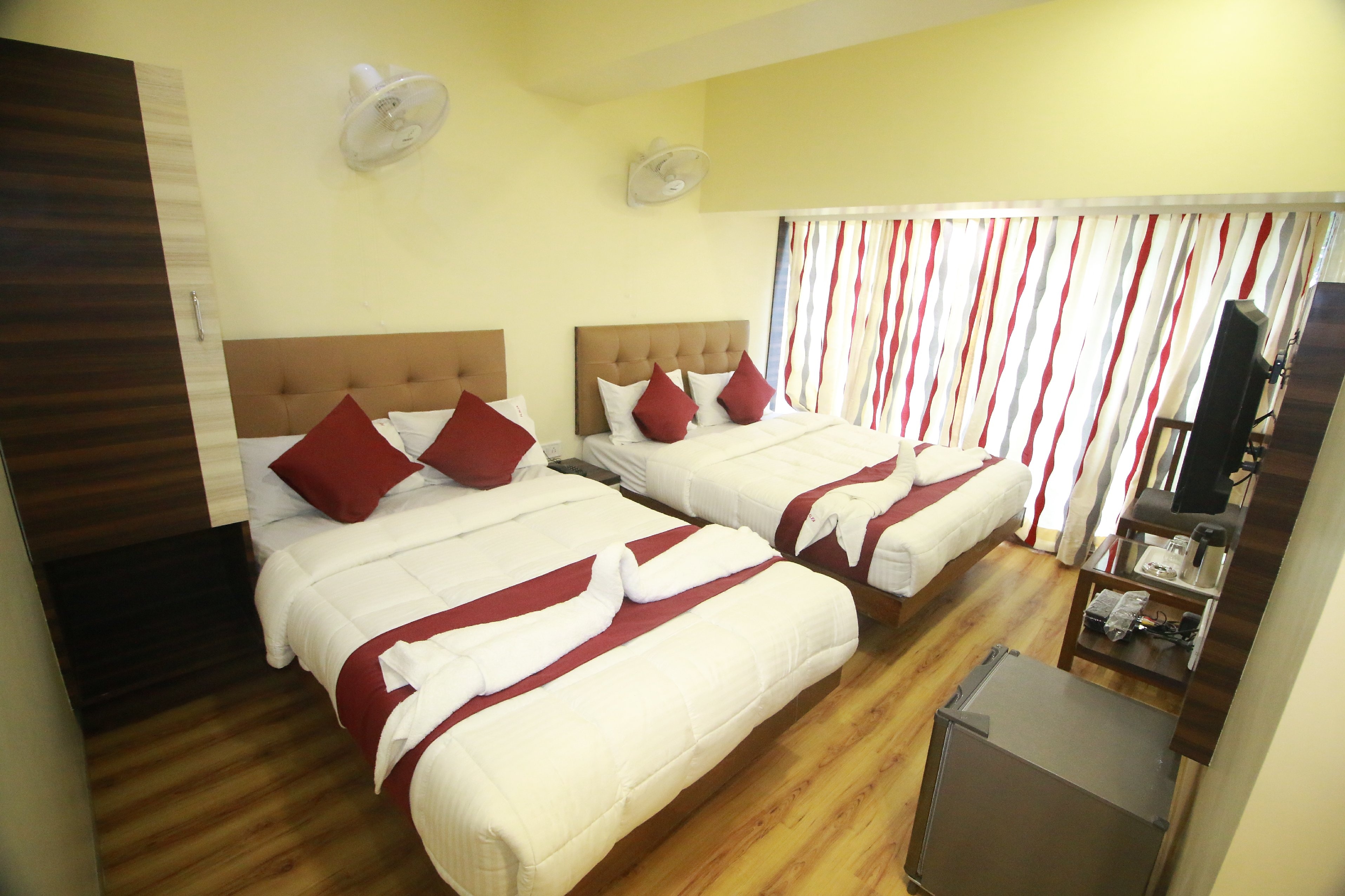 Hotel Alfa International  Near Mumbai Airport , Near Nanavati Hospital - Tap to explore photos