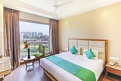 Hotel Maple Grand, Agra
