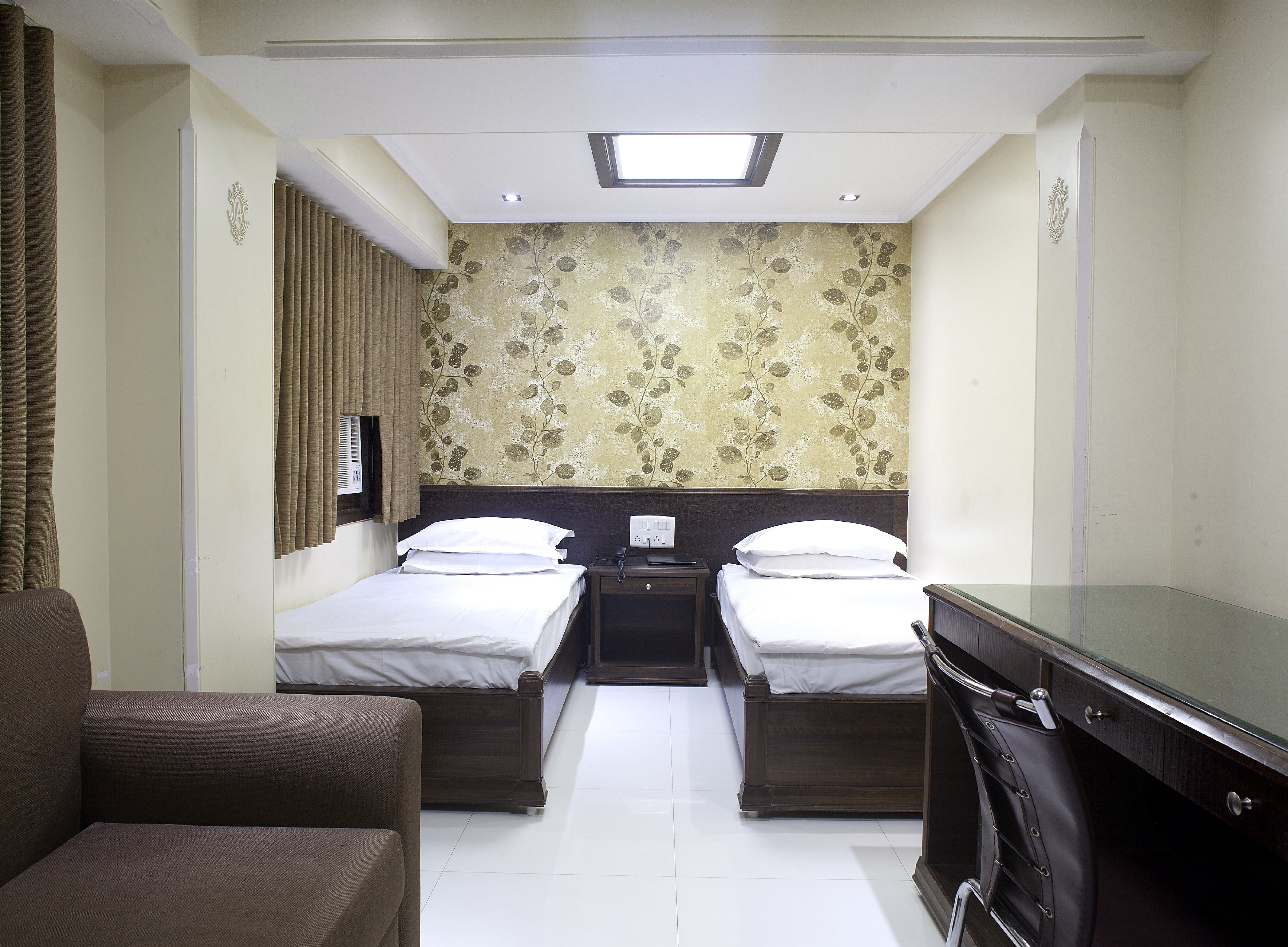 Hotel Adarsh Baug 5