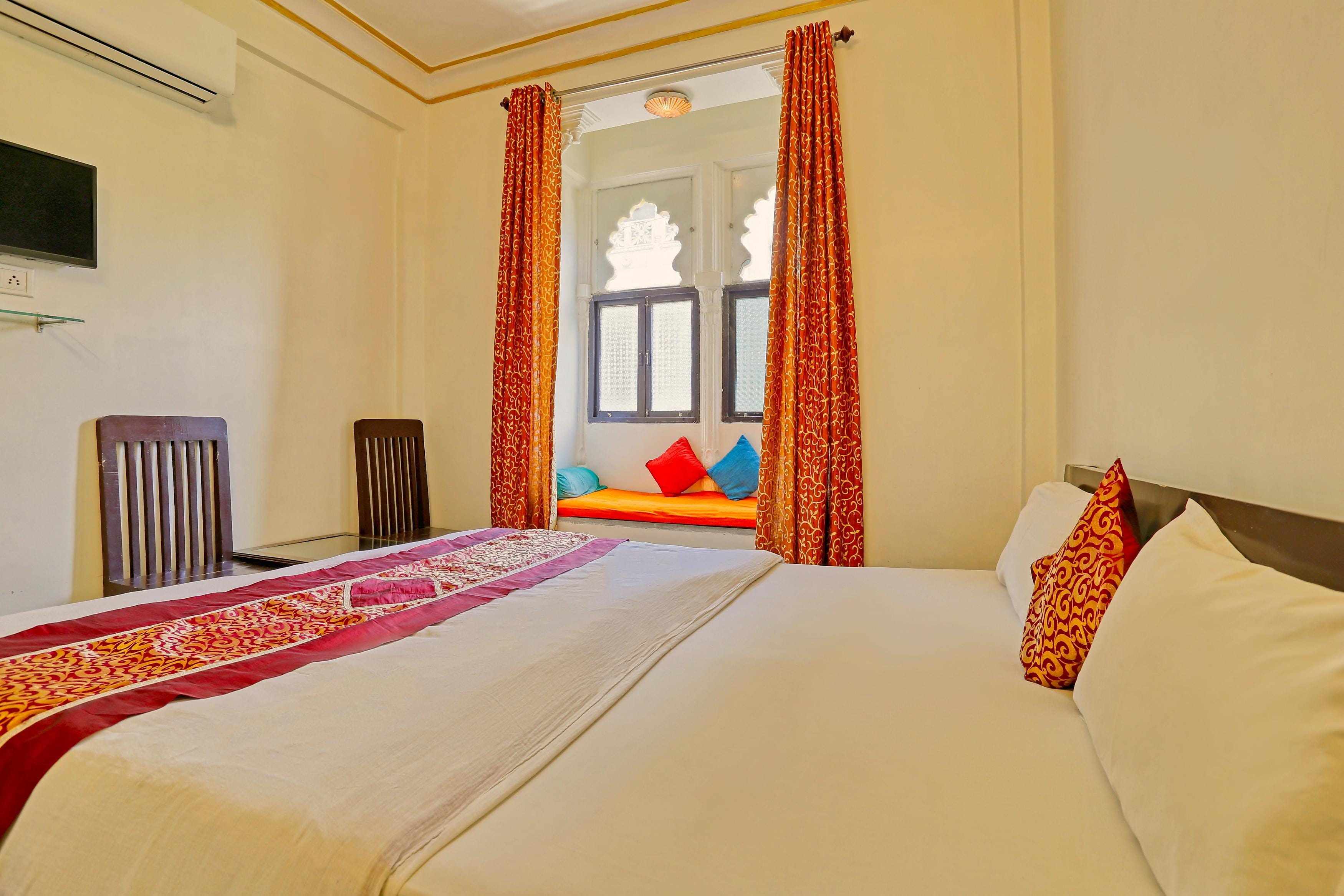 Hotel Nahar Garh Palace - Tap to explore photos