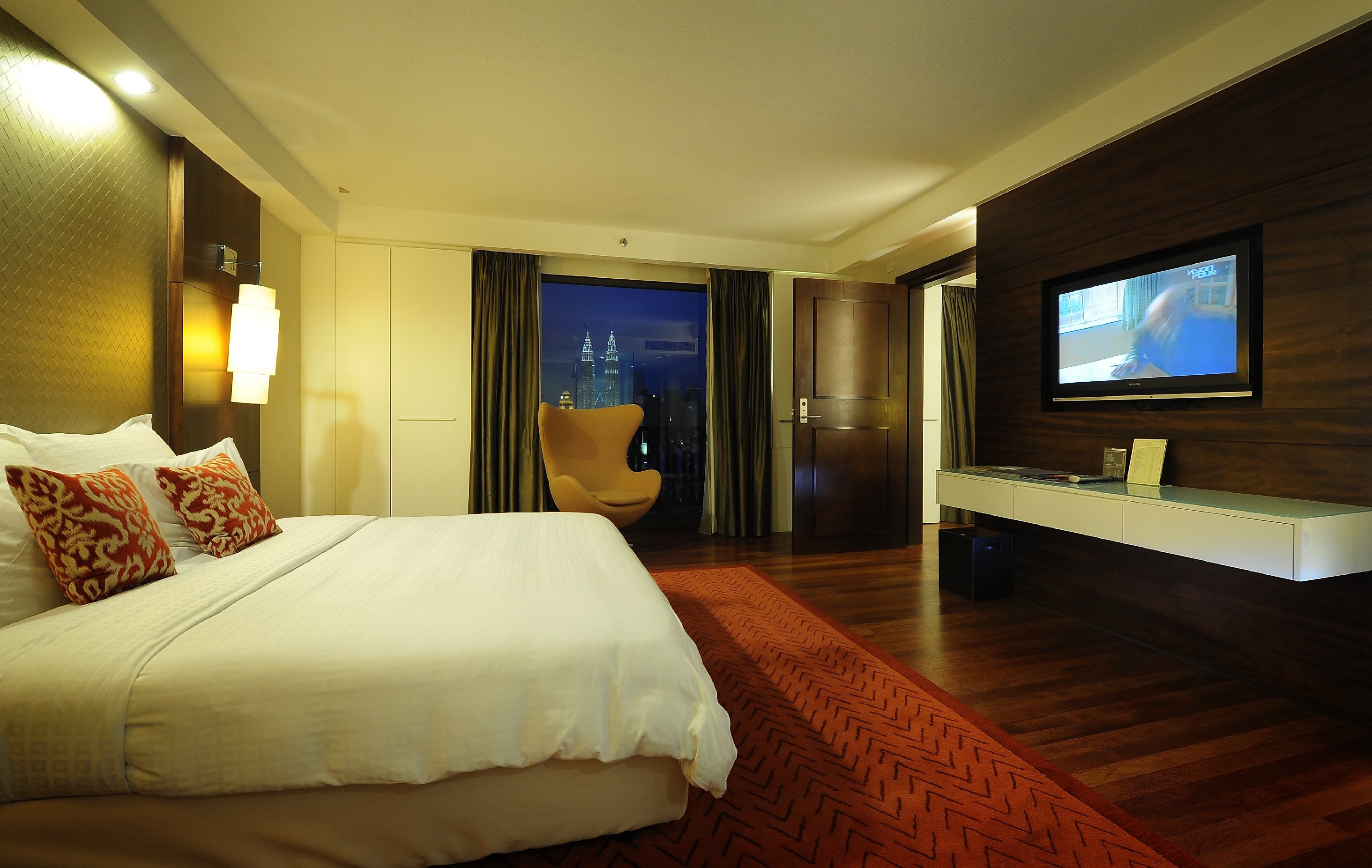 Seri Pacific Hotel Kuala Lumpur - Tap to explore photos