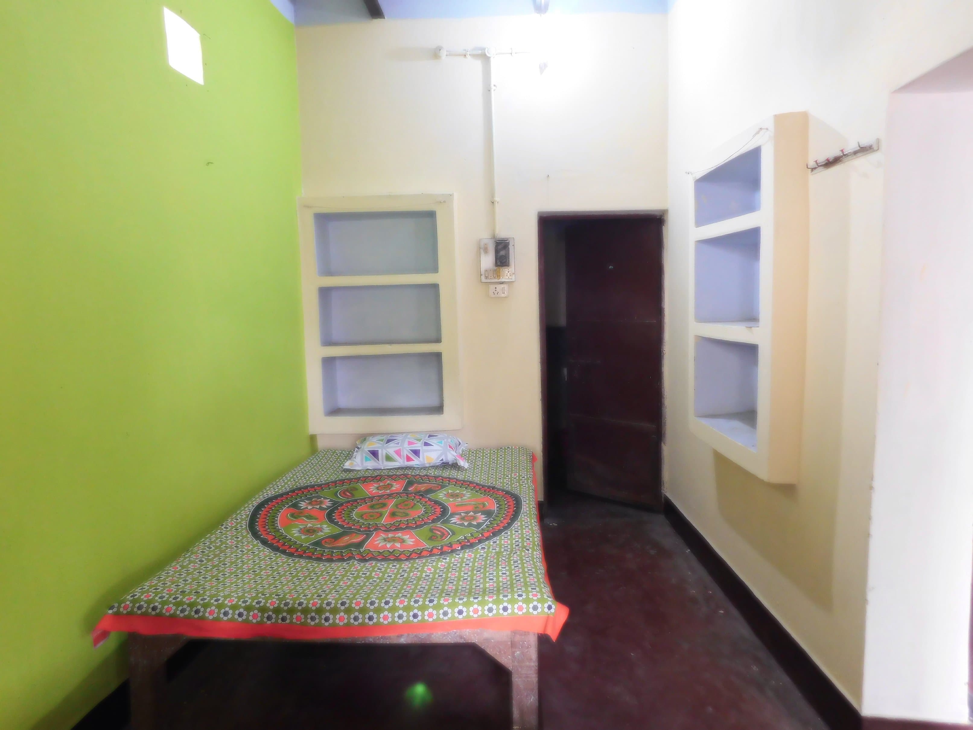 Ravindra Guest House - Tap to explore photos