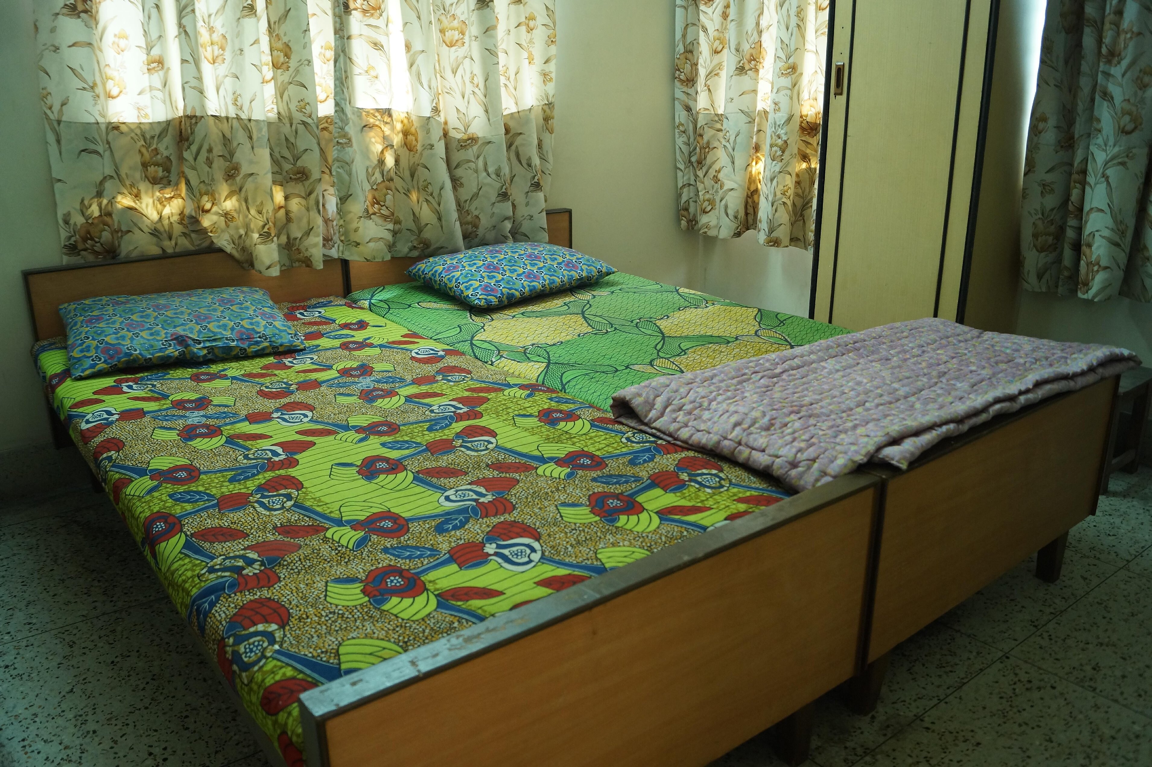 Fully furnished 3BHK flat - Tap to explore photos