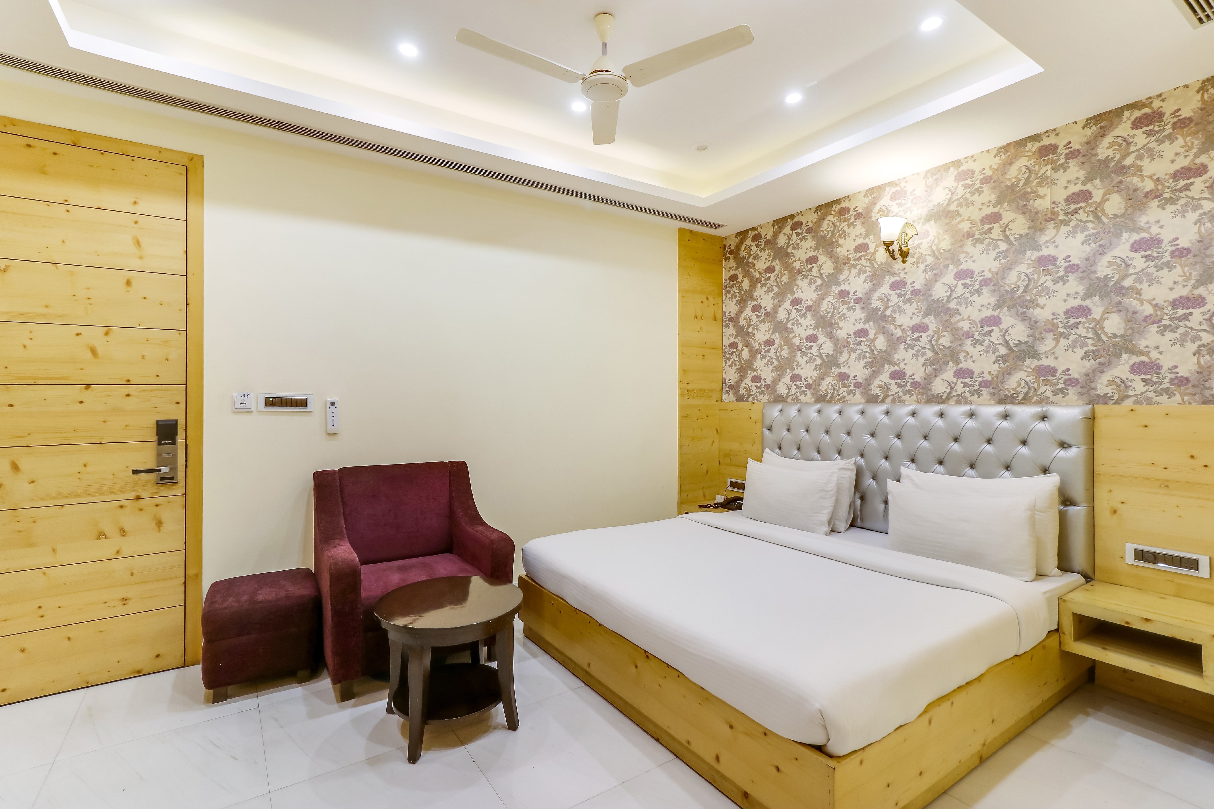 Hotel Amar Heights - Tap to explore photos