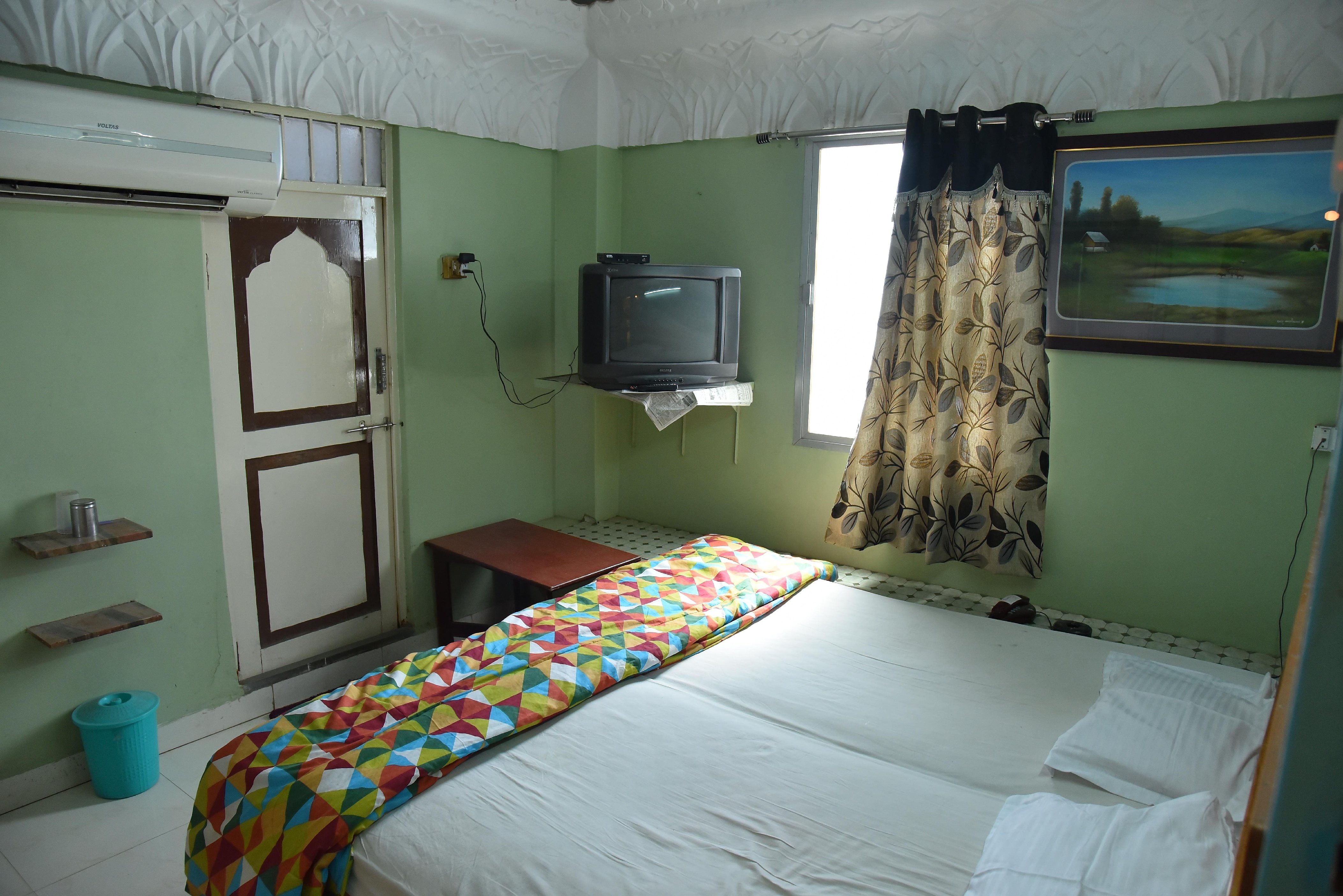 ANNPURNA GUEST HOUSE - Tap to explore photos
